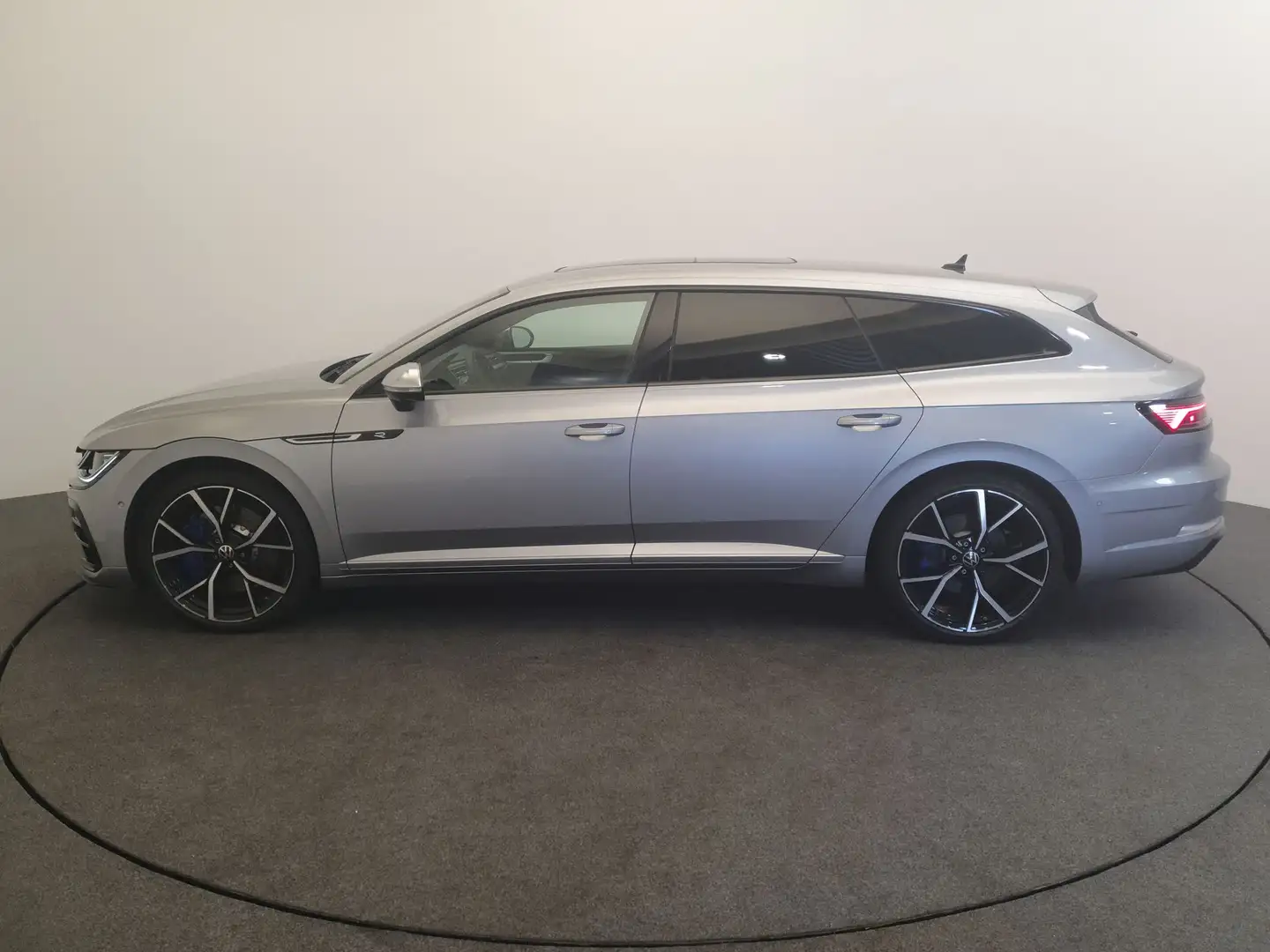 Volkswagen Arteon Shooting Brake 2.0 TSI 320pk R Wegklapbare trekhaa Grijs - 2