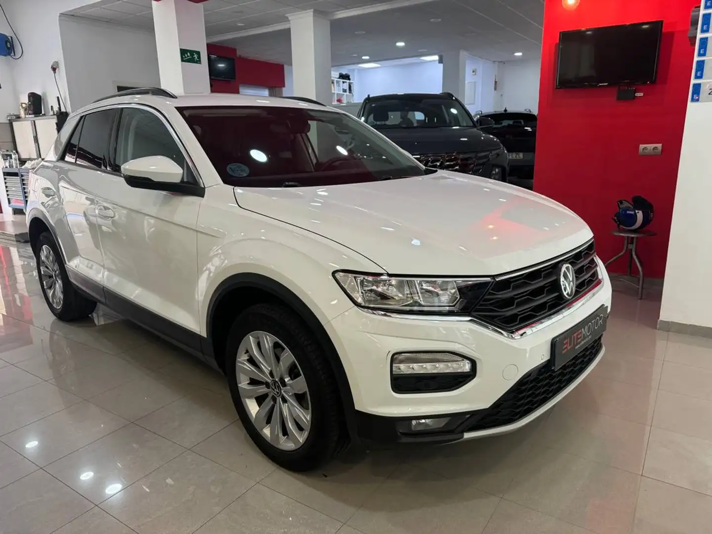 Volkswagen T-Roc 1.5 TSI Life DSG7 Wit - 1