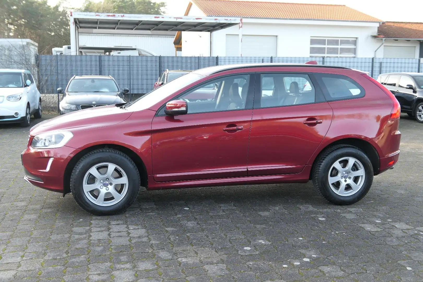 Volvo XC60 D3 Kinetic/1-Hand/ACC/AHK/R-Cam/E5 Rot - 2