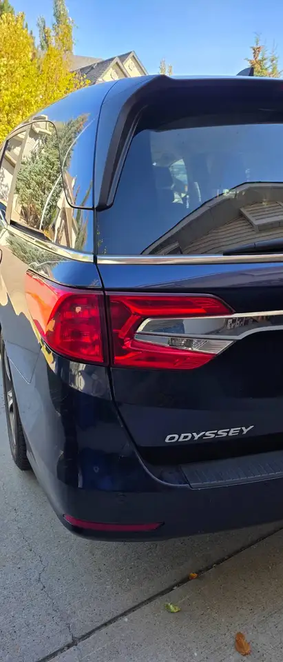 Honda Odyssey снимка Honda Odyssey