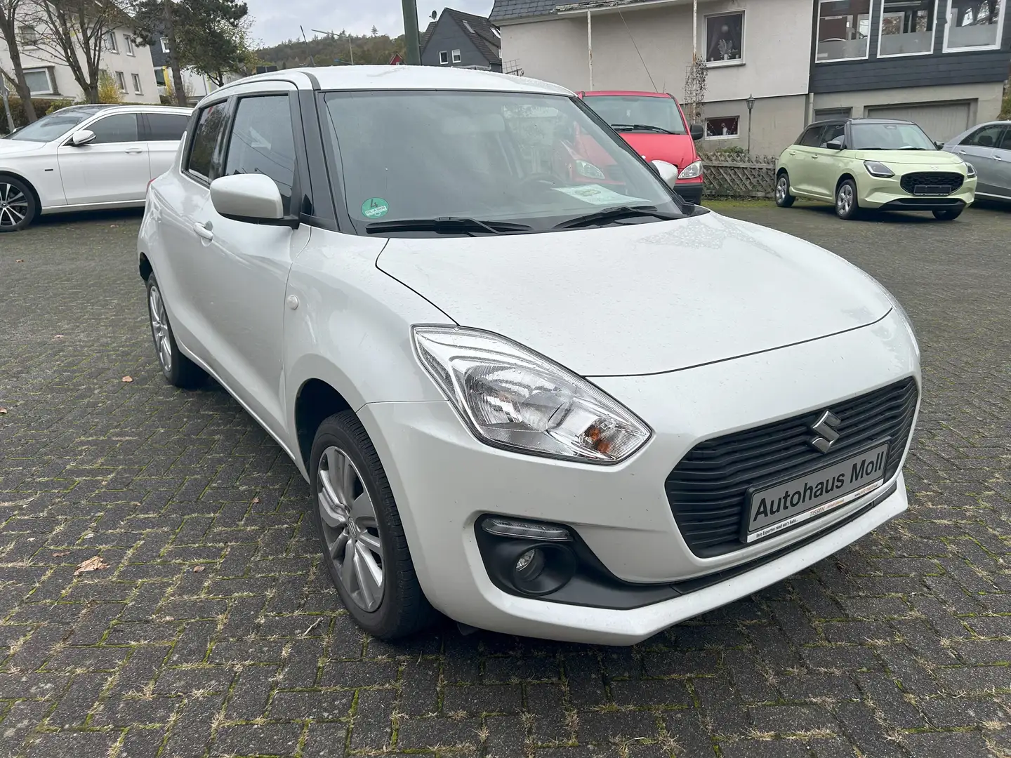 Suzuki Swift 1.2 Dualjet Hybrid Allgrip Comfort Weiß - 1