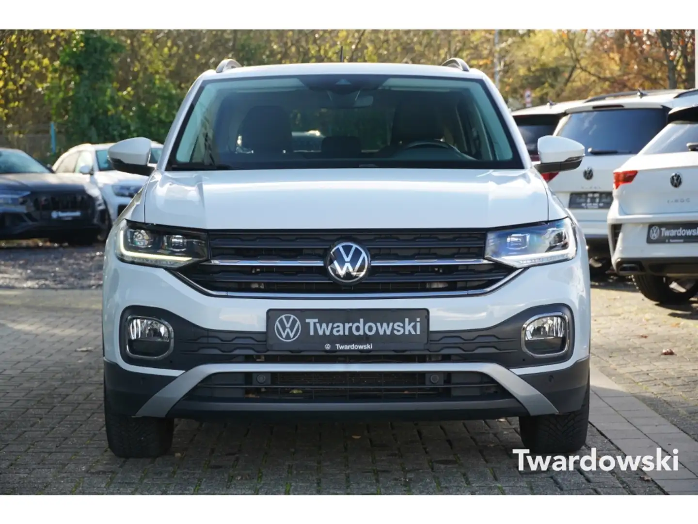 Volkswagen T-Cross United LED AHK ACC APP Kam NAV SHZ Weiß - 2