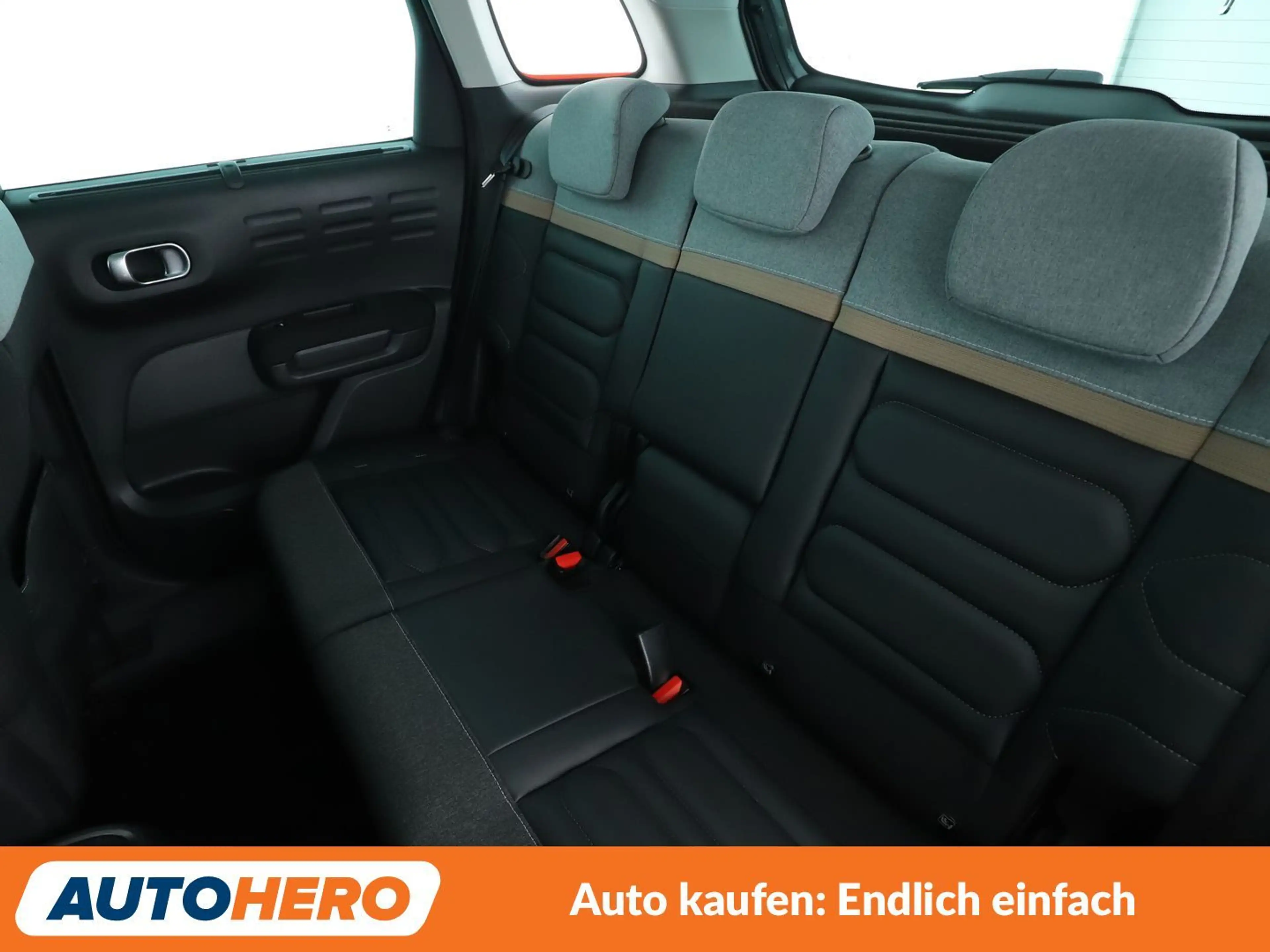 Citroen C3 Aircross 1.2 PureTech Shine *NAVI*CAM*TEMPO*ALU* — photo 14