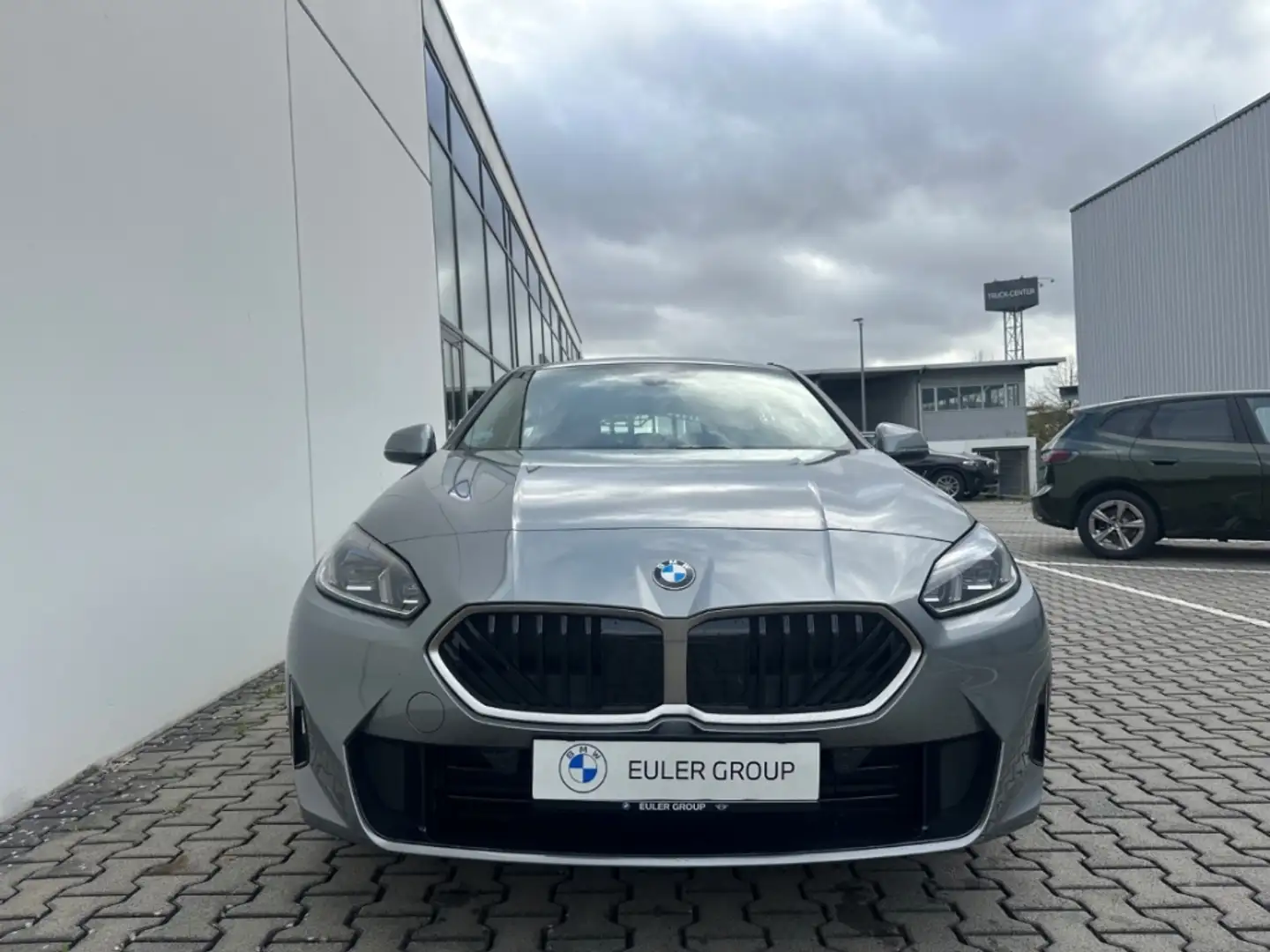 BMW 120 F70 AHK SHZ adLED Klimaaut Komfortzugang ParkAss N Grau - 2
