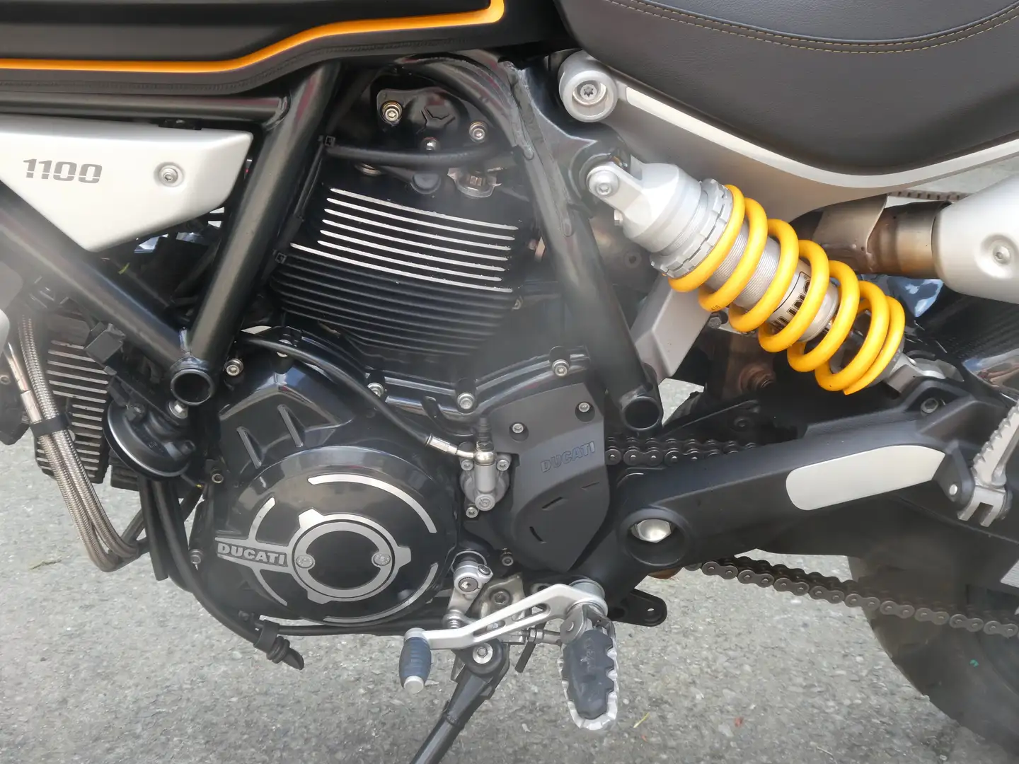 Ducati Scrambler SCRAMBLER 1100 Sport Zwart - 2
