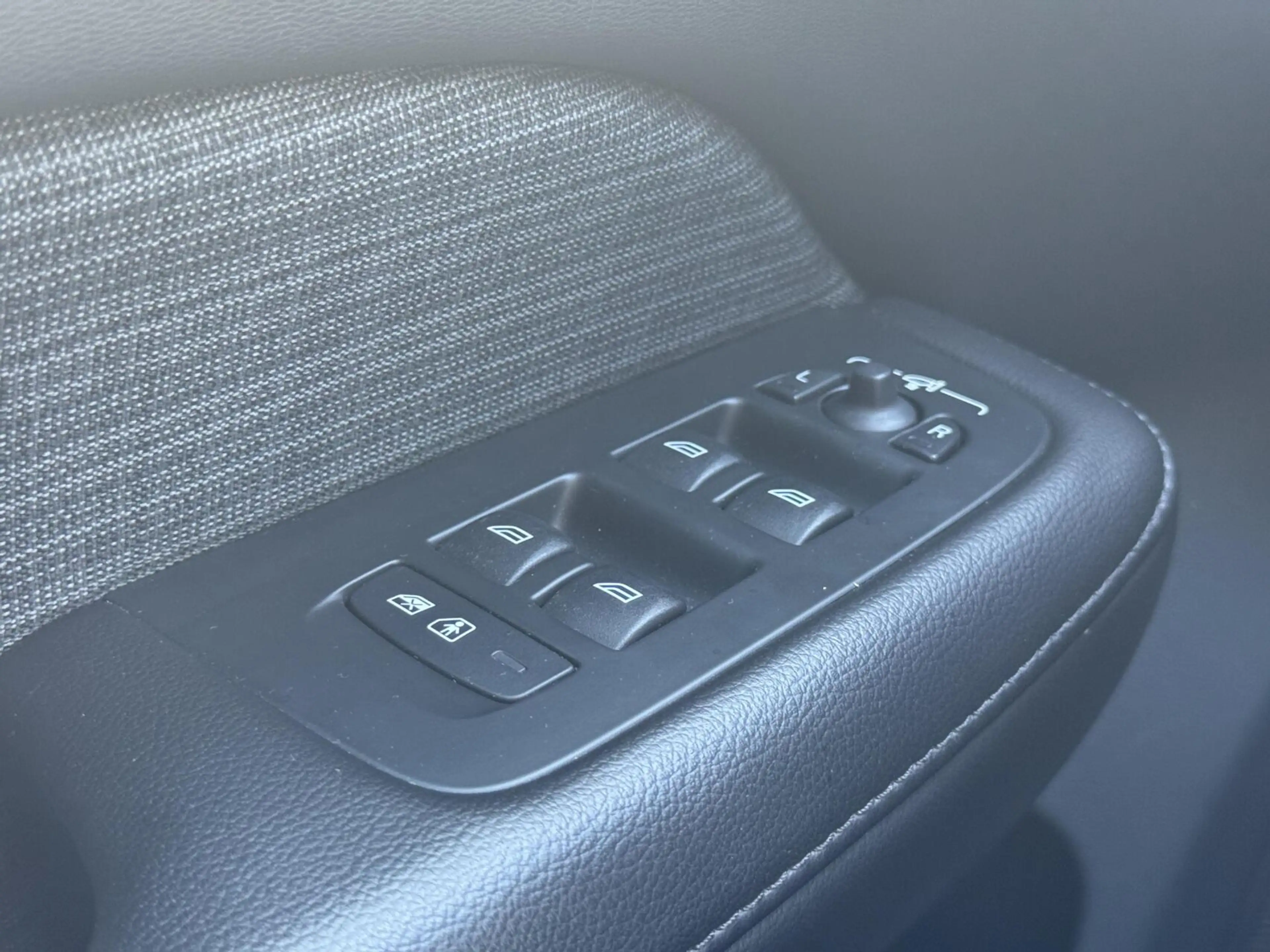 Volvo V60 2.0 B3 Core|Navi|NL-Auto|Adaptive Cruise|LED — photo 32