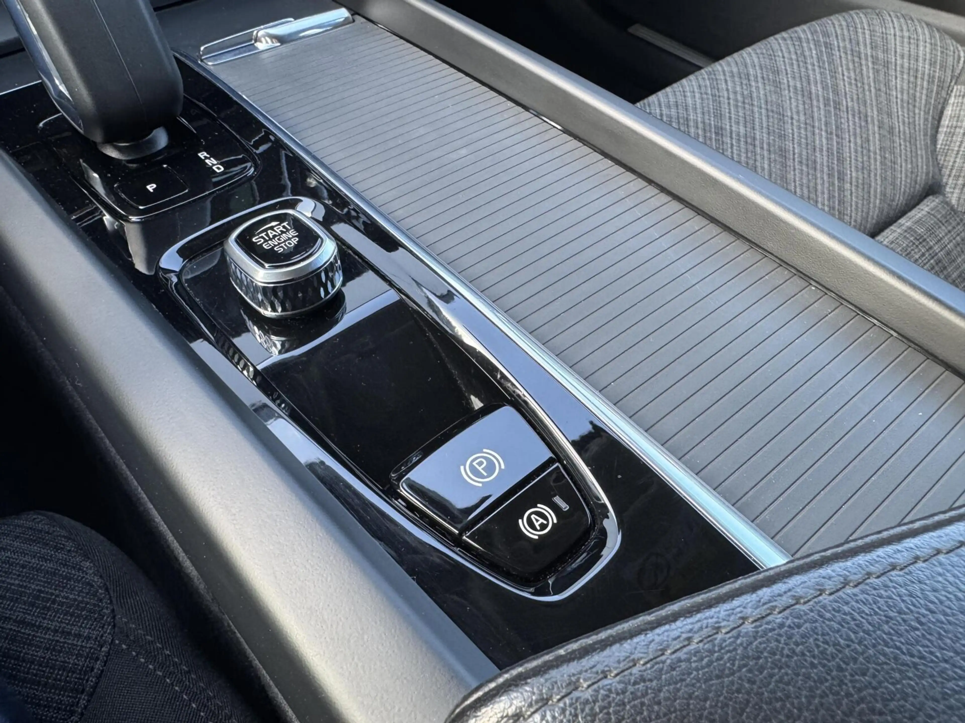 Volvo V60 2.0 B3 Core|Navi|NL-Auto|Adaptive Cruise|LED — photo 27