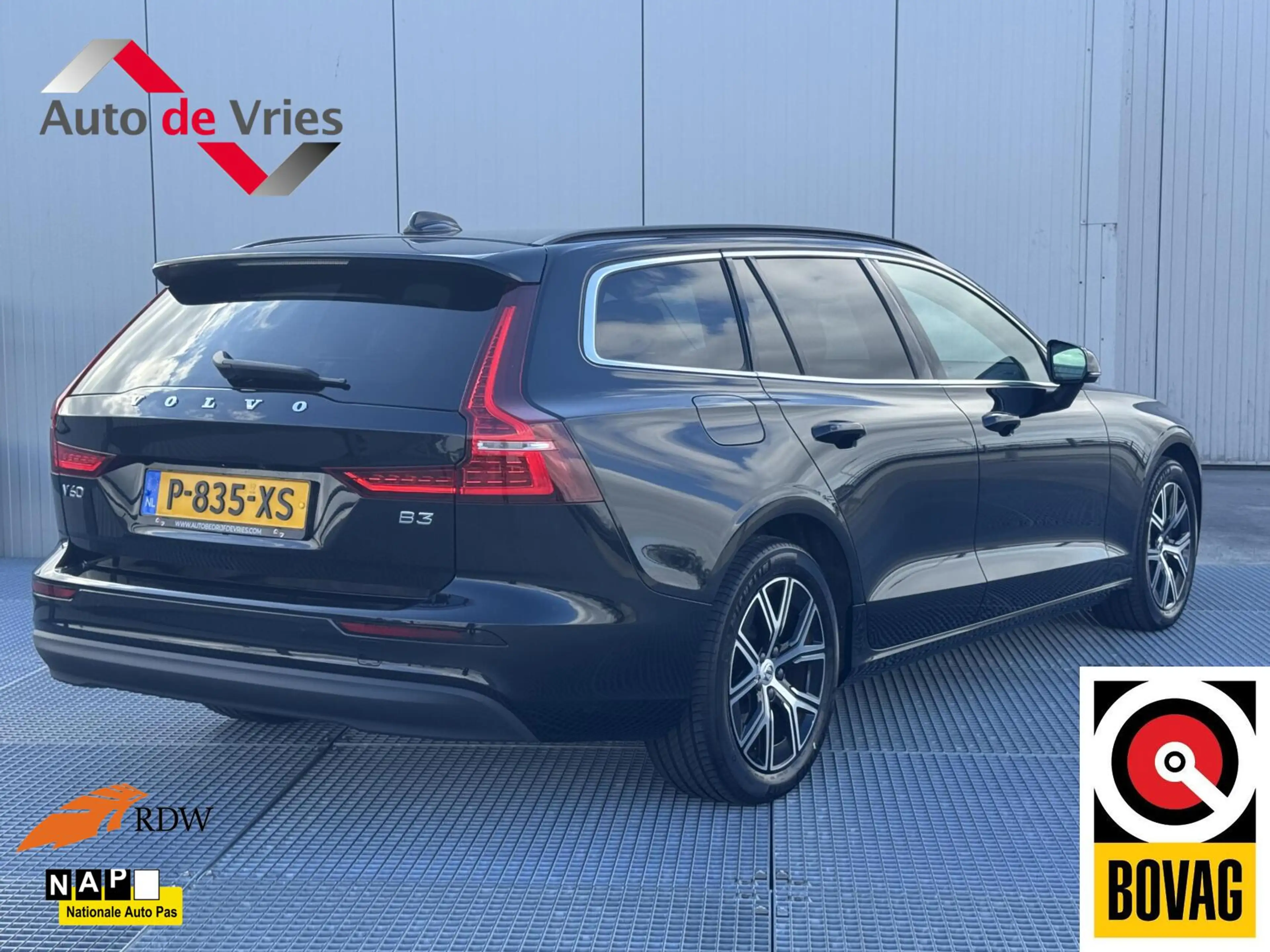 Volvo V60 2.0 B3 Core|Navi|NL-Auto|Adaptive Cruise|LED — photo 3