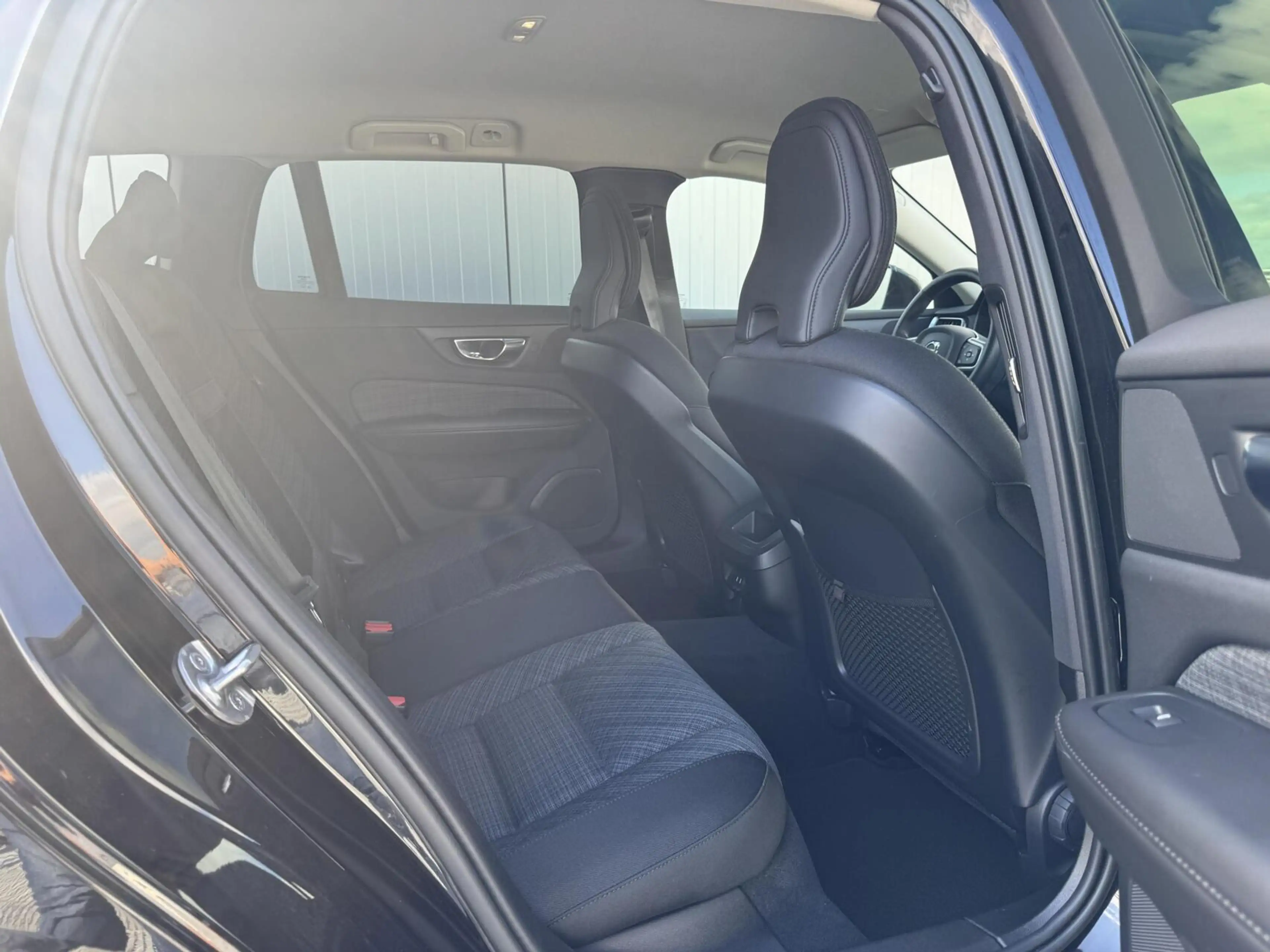 Volvo V60 2.0 B3 Core|Navi|NL-Auto|Adaptive Cruise|LED — photo 38