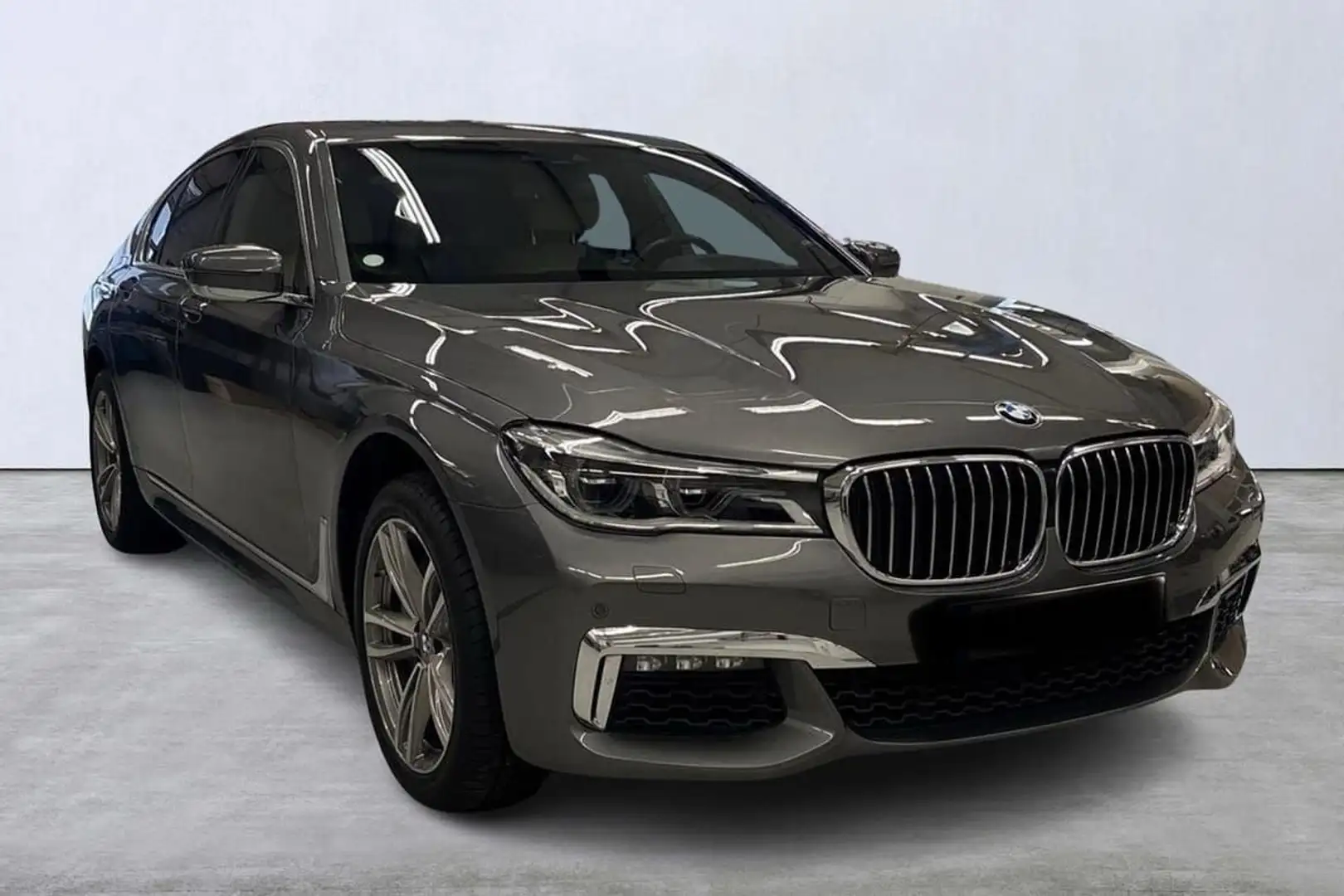 BMW 750 i xDrive 450 ch M sport - 2