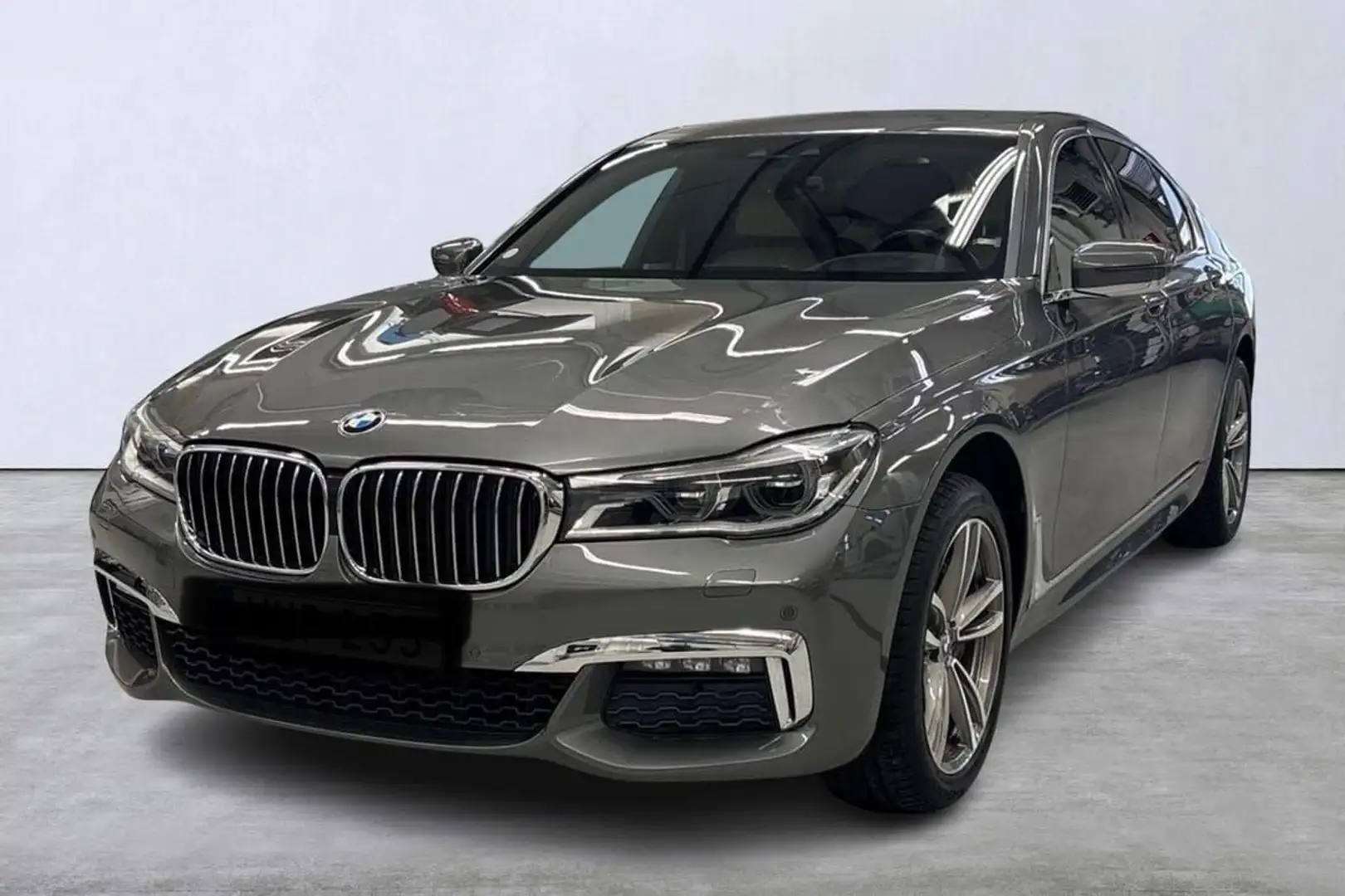 BMW 750 i xDrive 450 ch M sport - 1