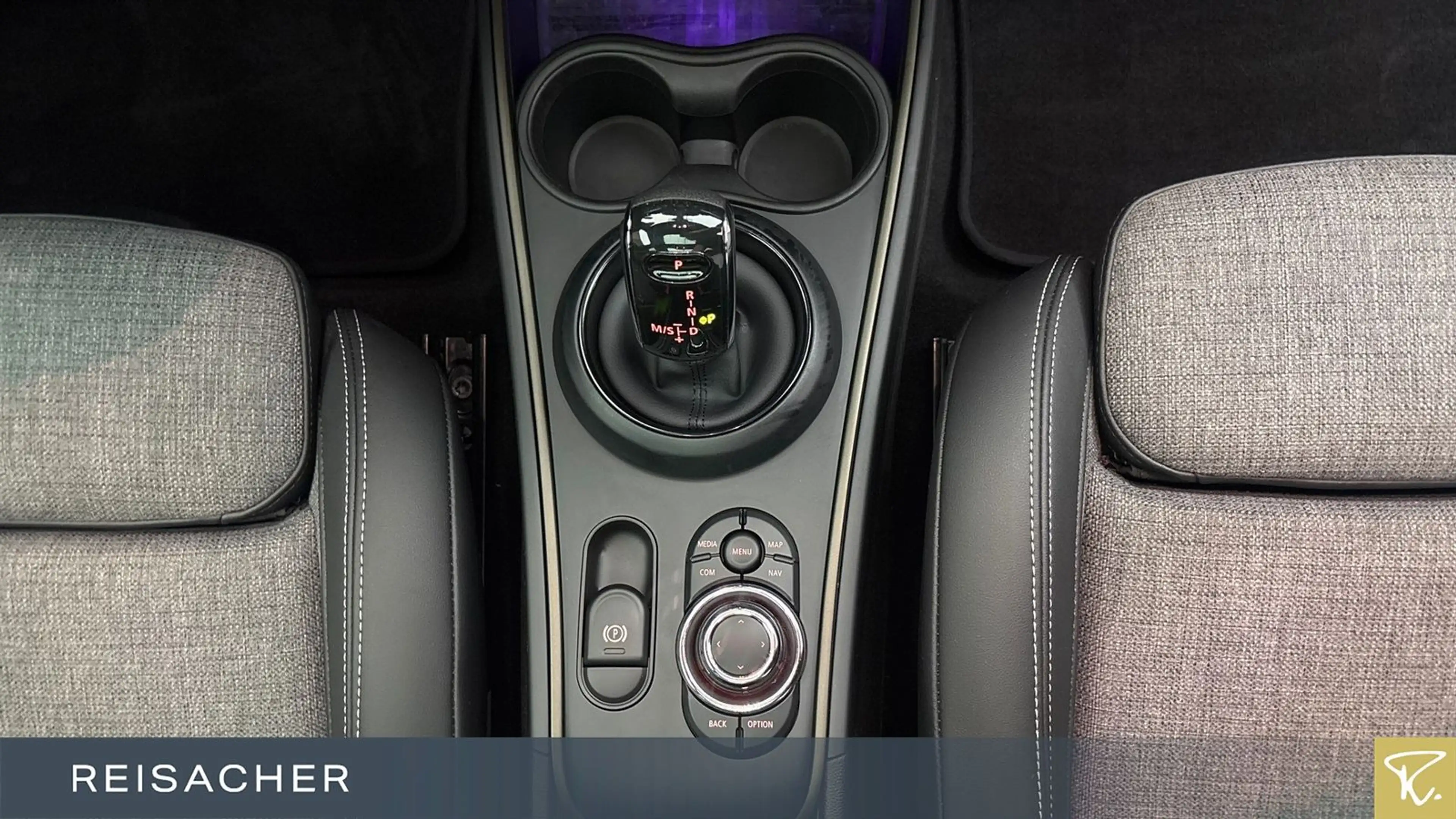 MINI Cooper Countryman A Classic-Trim,Pano,ACC,Navi — photo 11