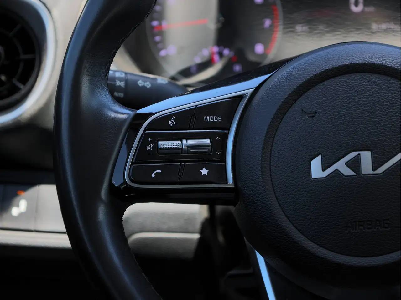 Kia Forte снимка Kia Forte