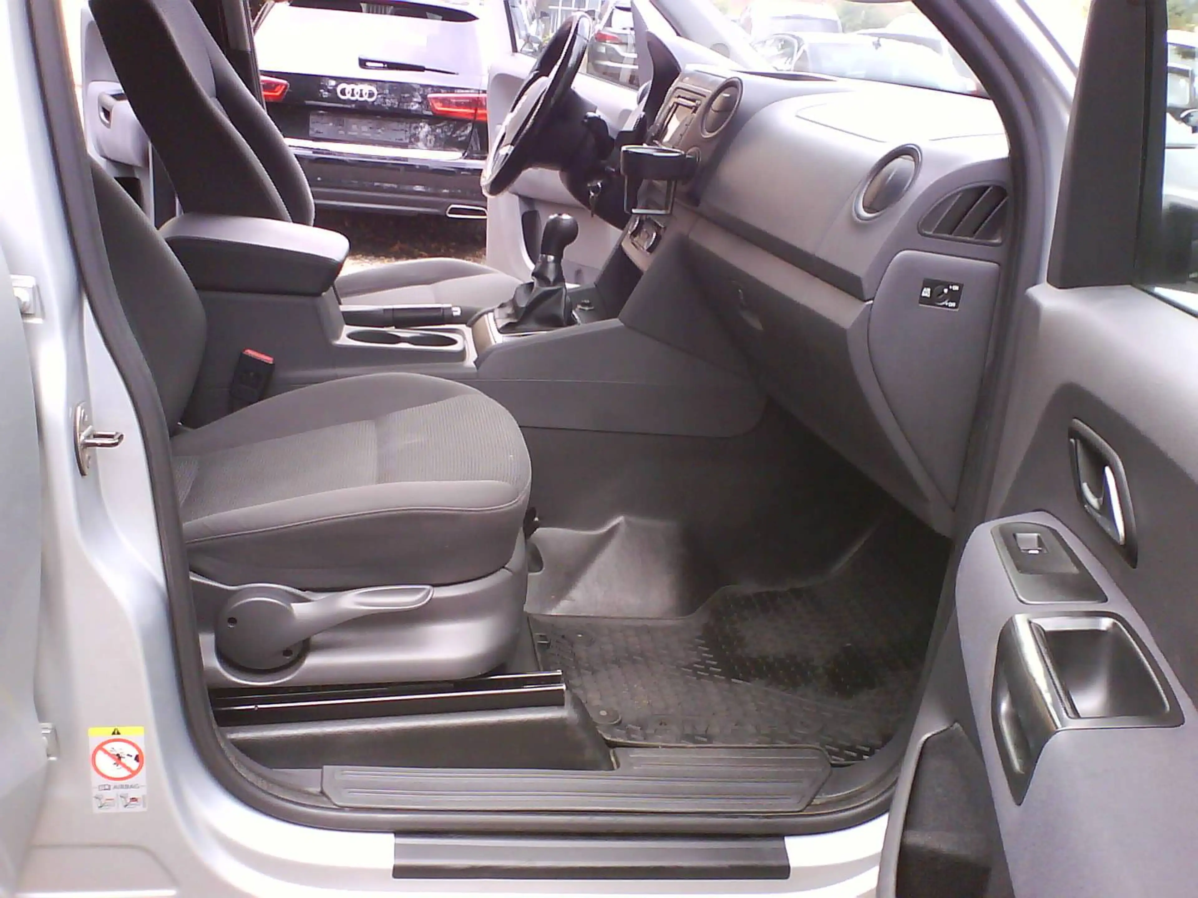 Volkswagen Amarok Basis SingleCab — photo 8