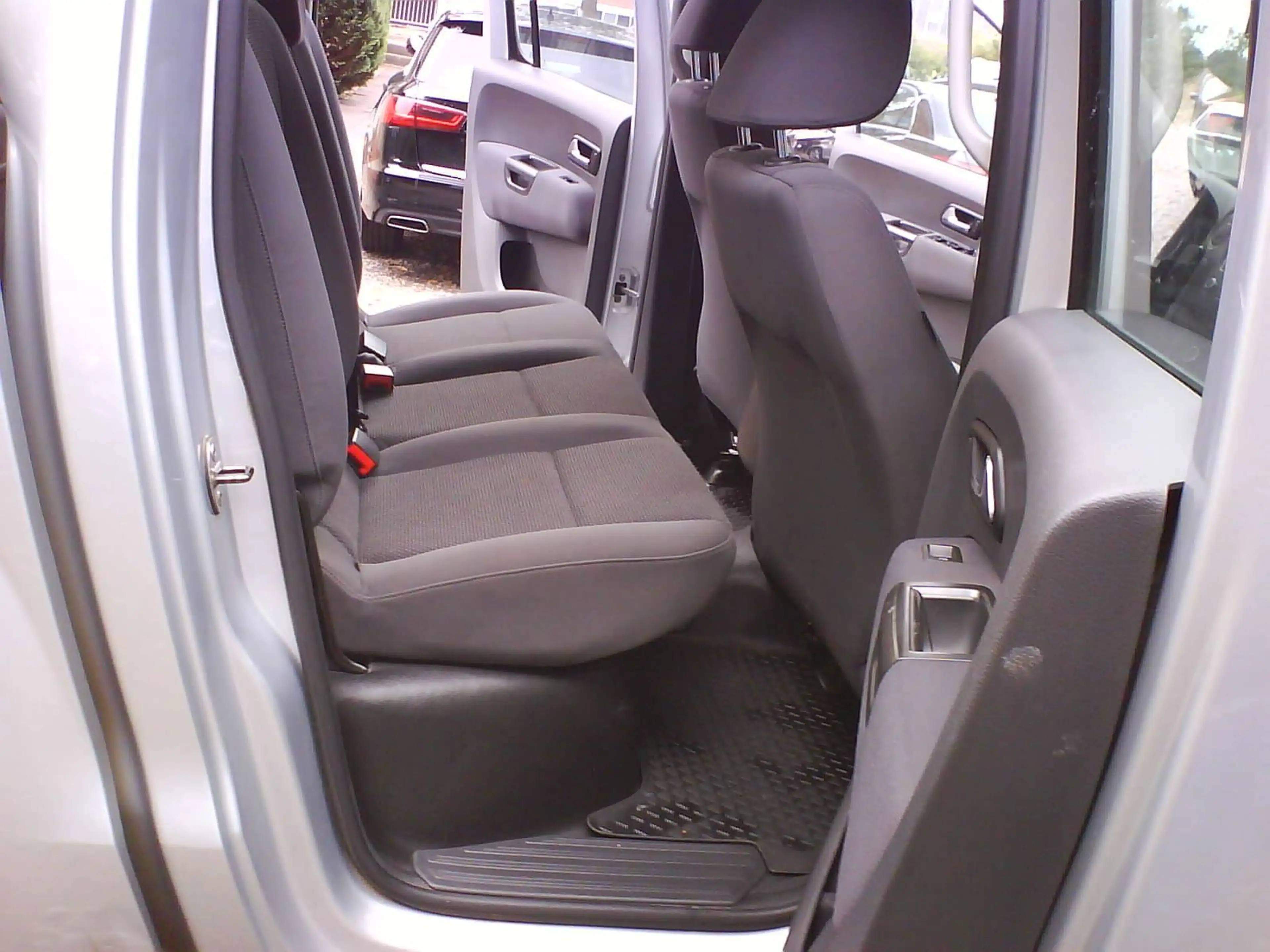 Volkswagen Amarok Basis SingleCab — photo 9