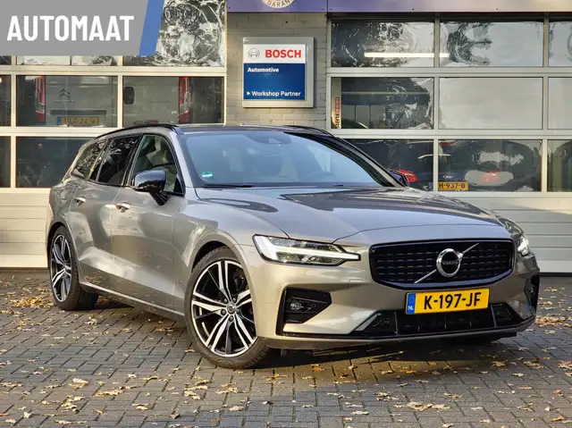 Volvo V60 2.0 B3 R-Design|Automaat|Trekhaak|H&K-audio|Black-