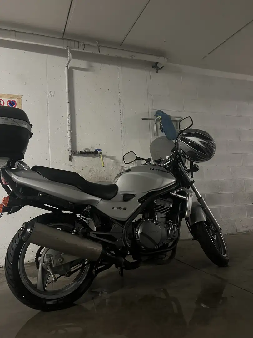 Kawasaki ER - 5 - 1