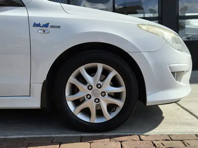 Hyundai i30 view 15