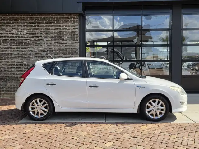 Hyundai i30 view 6