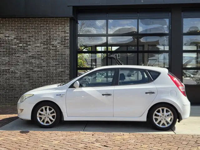 Hyundai i30 view 7