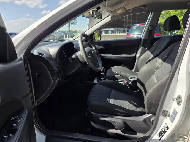 Hyundai i30 view 4
