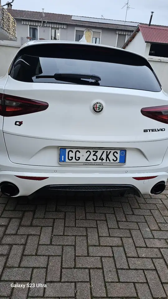 Alfa Romeo Stelvio 2021