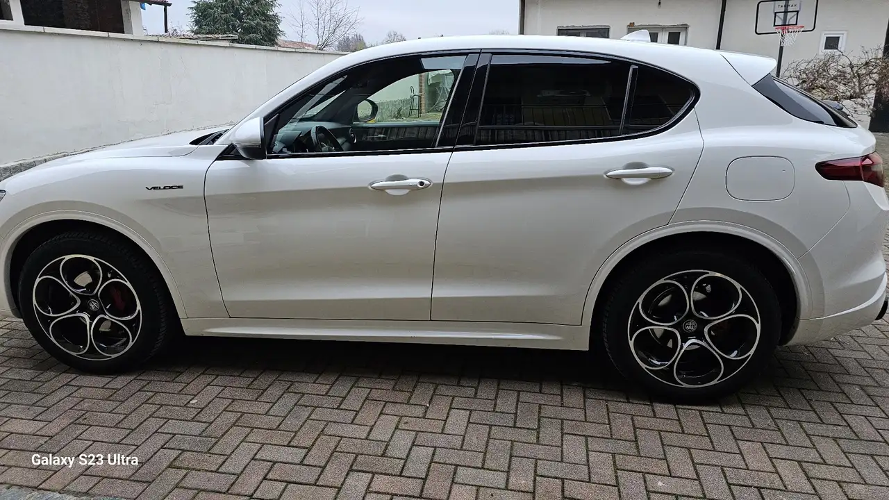 Alfa Romeo Stelvio 2021