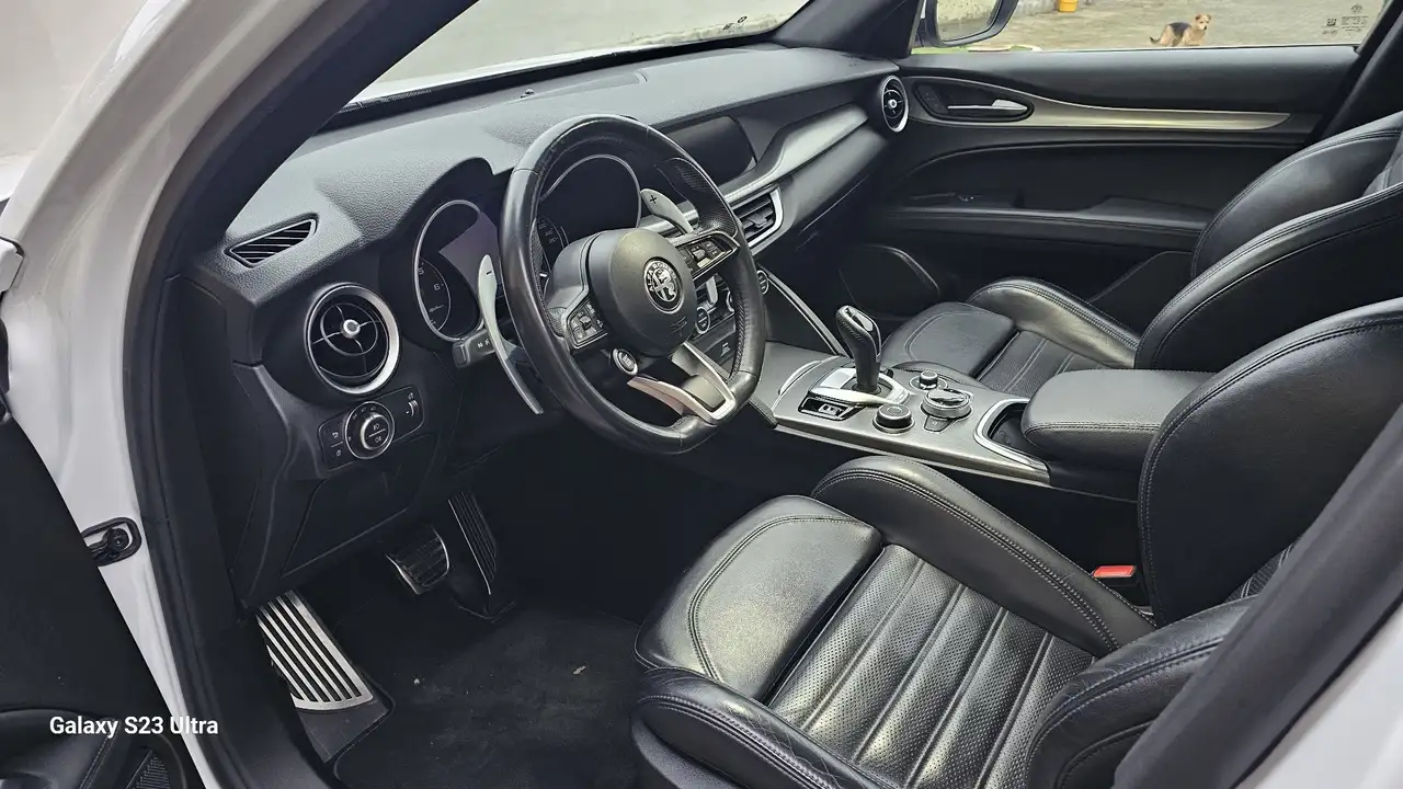 Alfa Romeo Stelvio 2021
