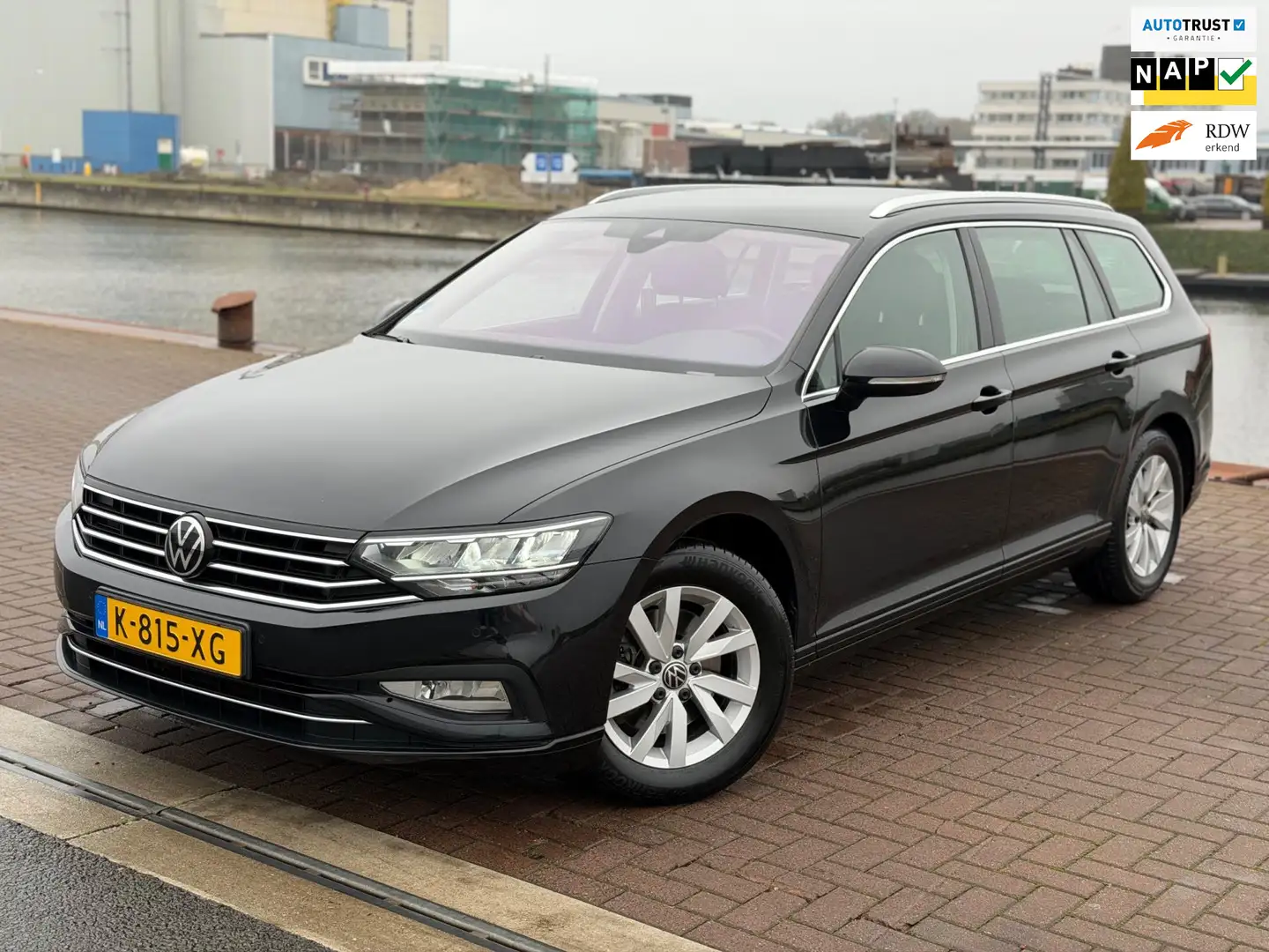Volkswagen Passat Variant 2.0 TDI Business Zwart - 1