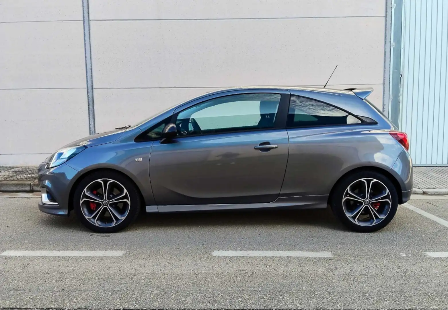 Opel Corsa 1.4 Turbo S/S GSi 150 Gris - 2