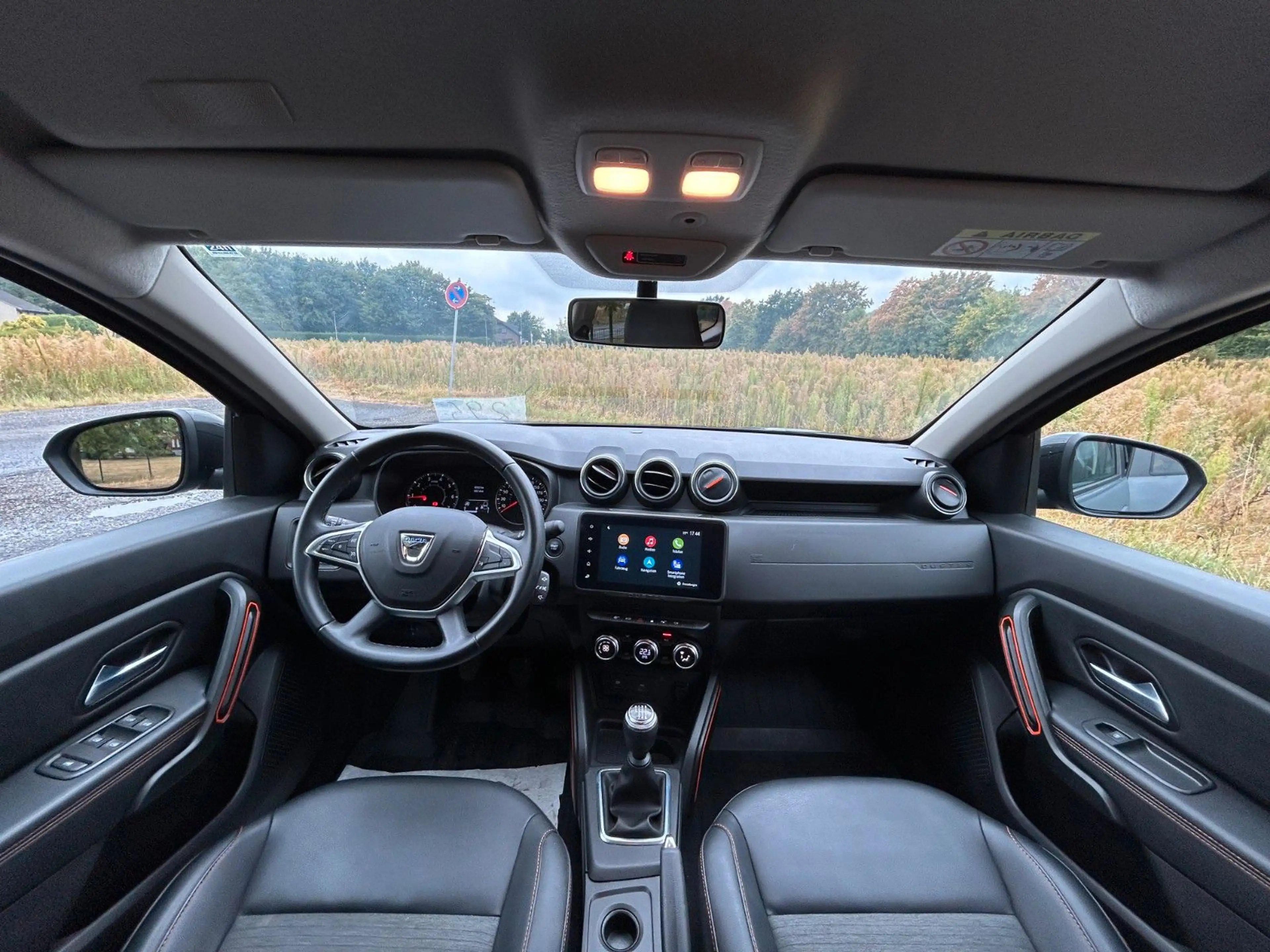 Dacia Duster Extreme TCe 130 Navi 360° Sitzheizung AHK — photo 21