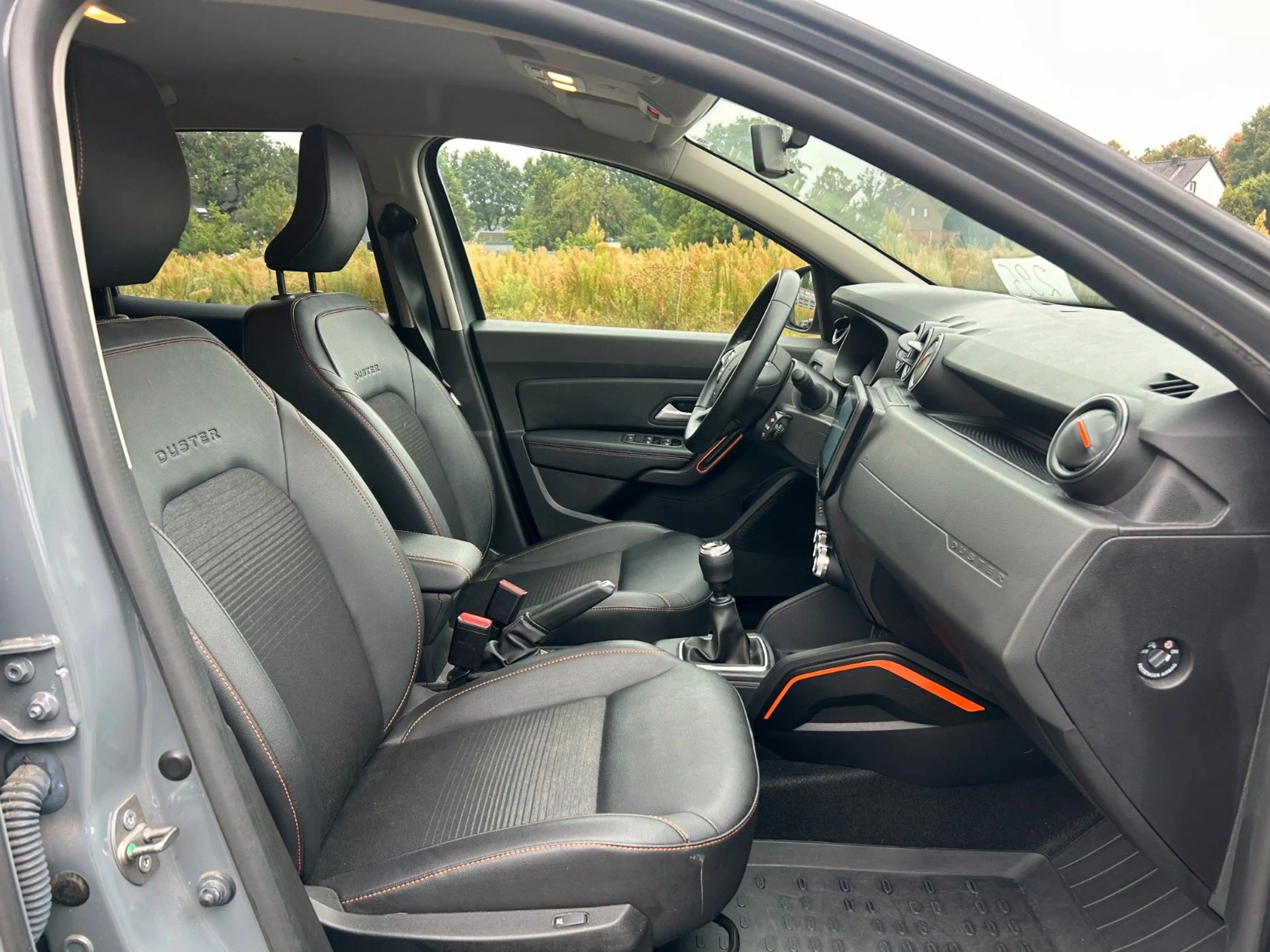 Dacia Duster Extreme TCe 130 Navi 360° Sitzheizung AHK — photo 22