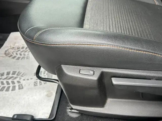 Dacia Duster view 11