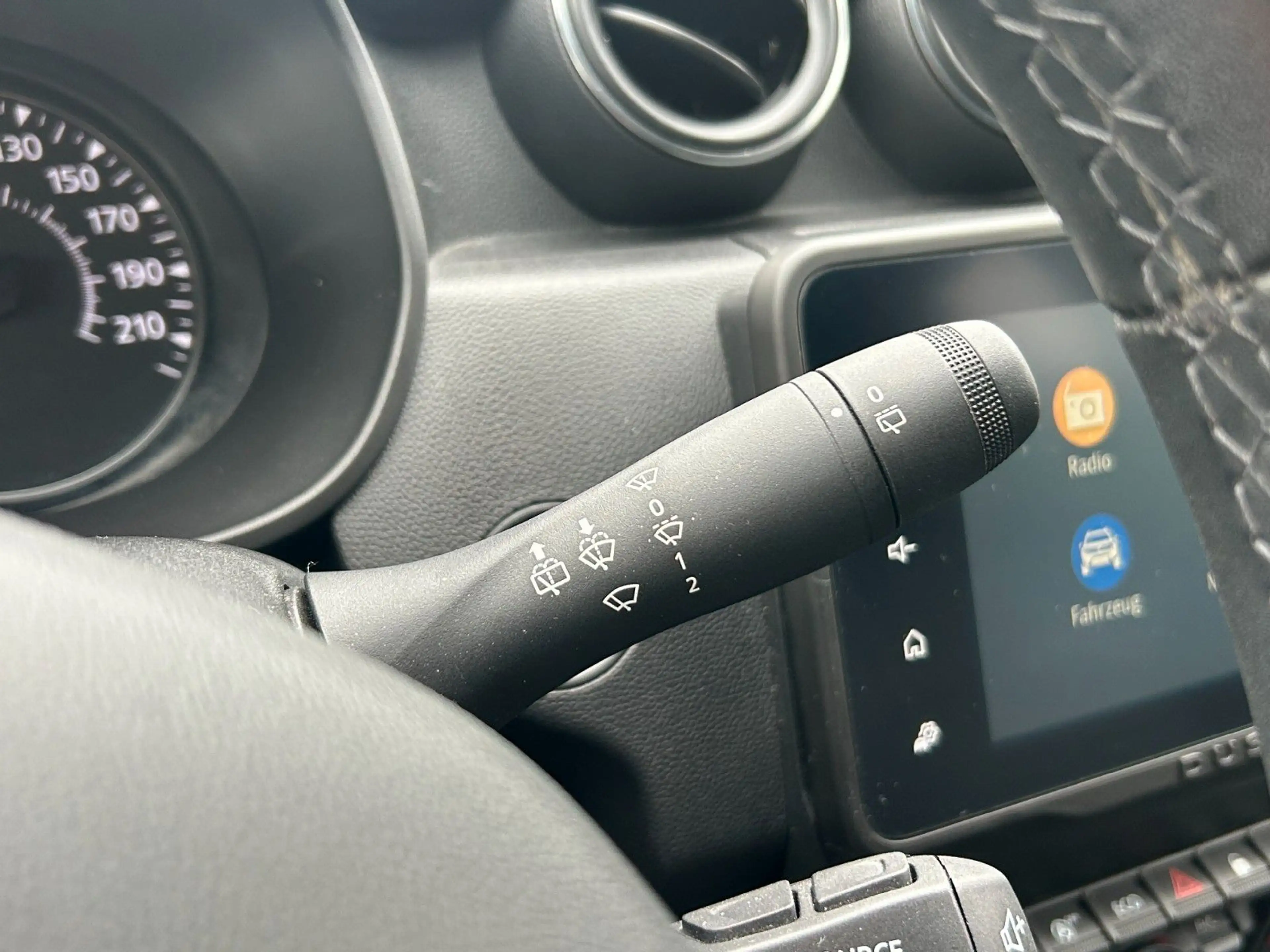 Dacia Duster Extreme TCe 130 Navi 360° Sitzheizung AHK — photo 31