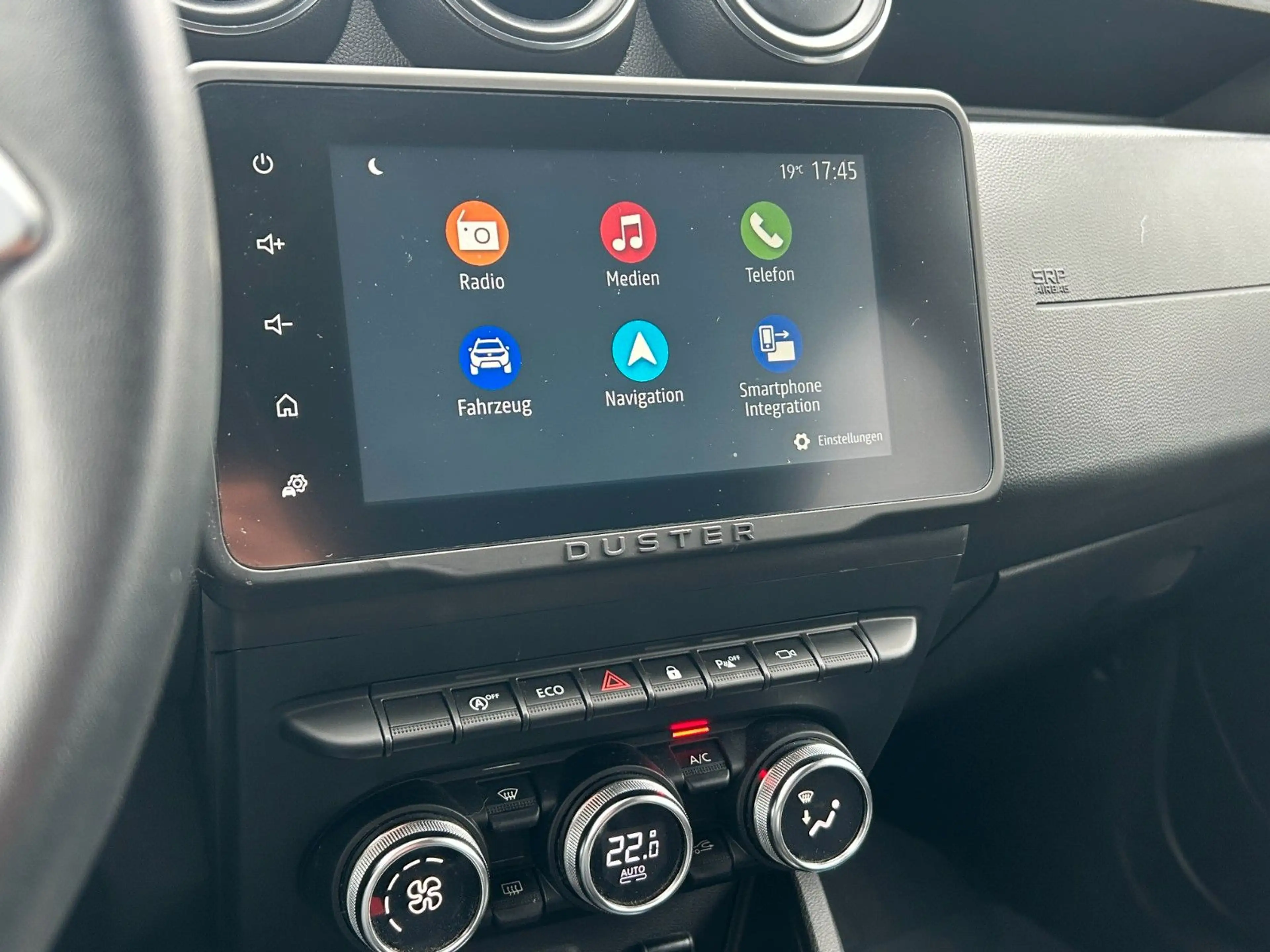 Dacia Duster Extreme TCe 130 Navi 360° Sitzheizung AHK — photo 28