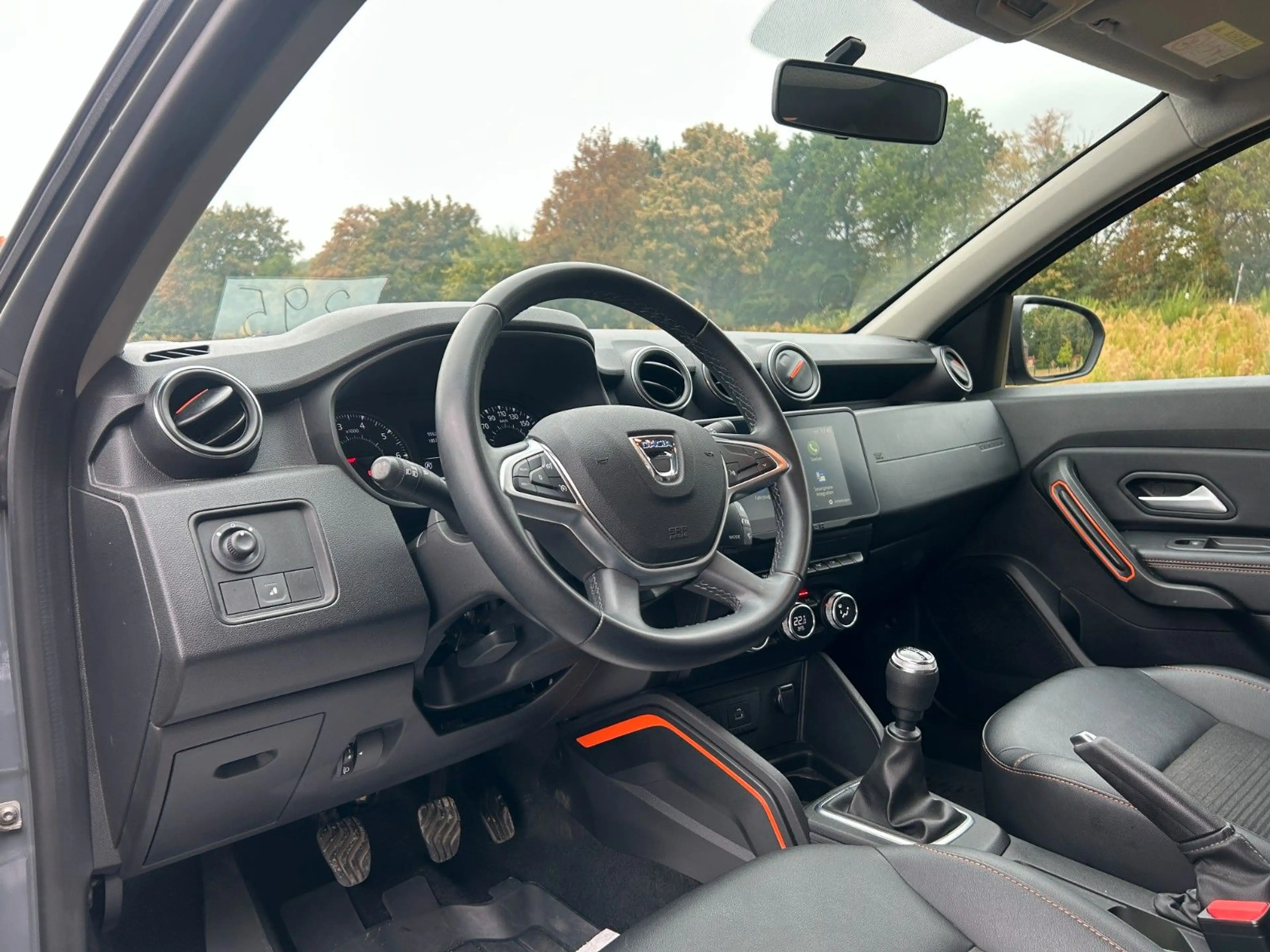 Dacia Duster Extreme TCe 130 Navi 360° Sitzheizung AHK — photo 12
