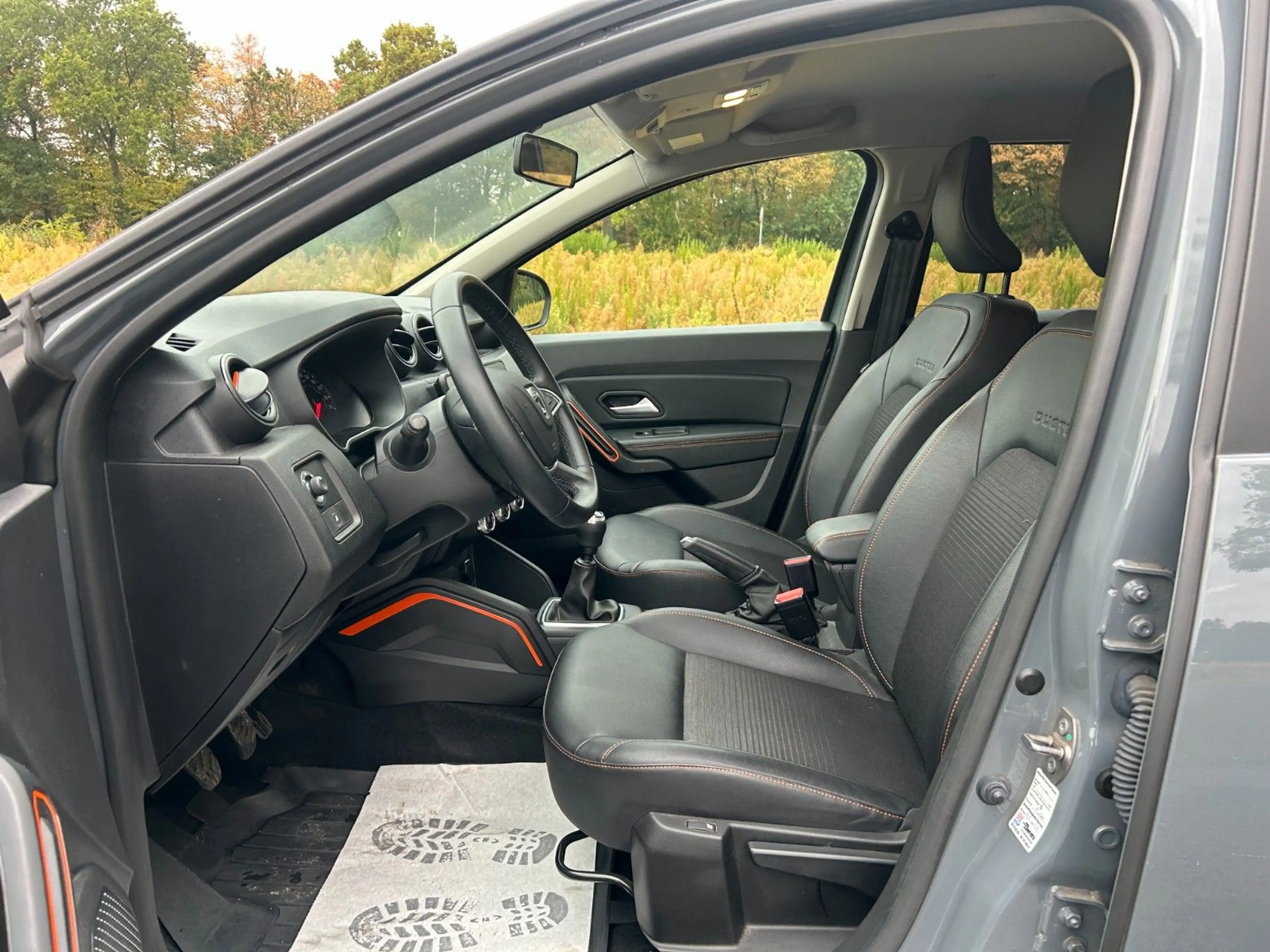 Dacia Duster Extreme TCe 130 Navi 360° Sitzheizung AHK — photo 10