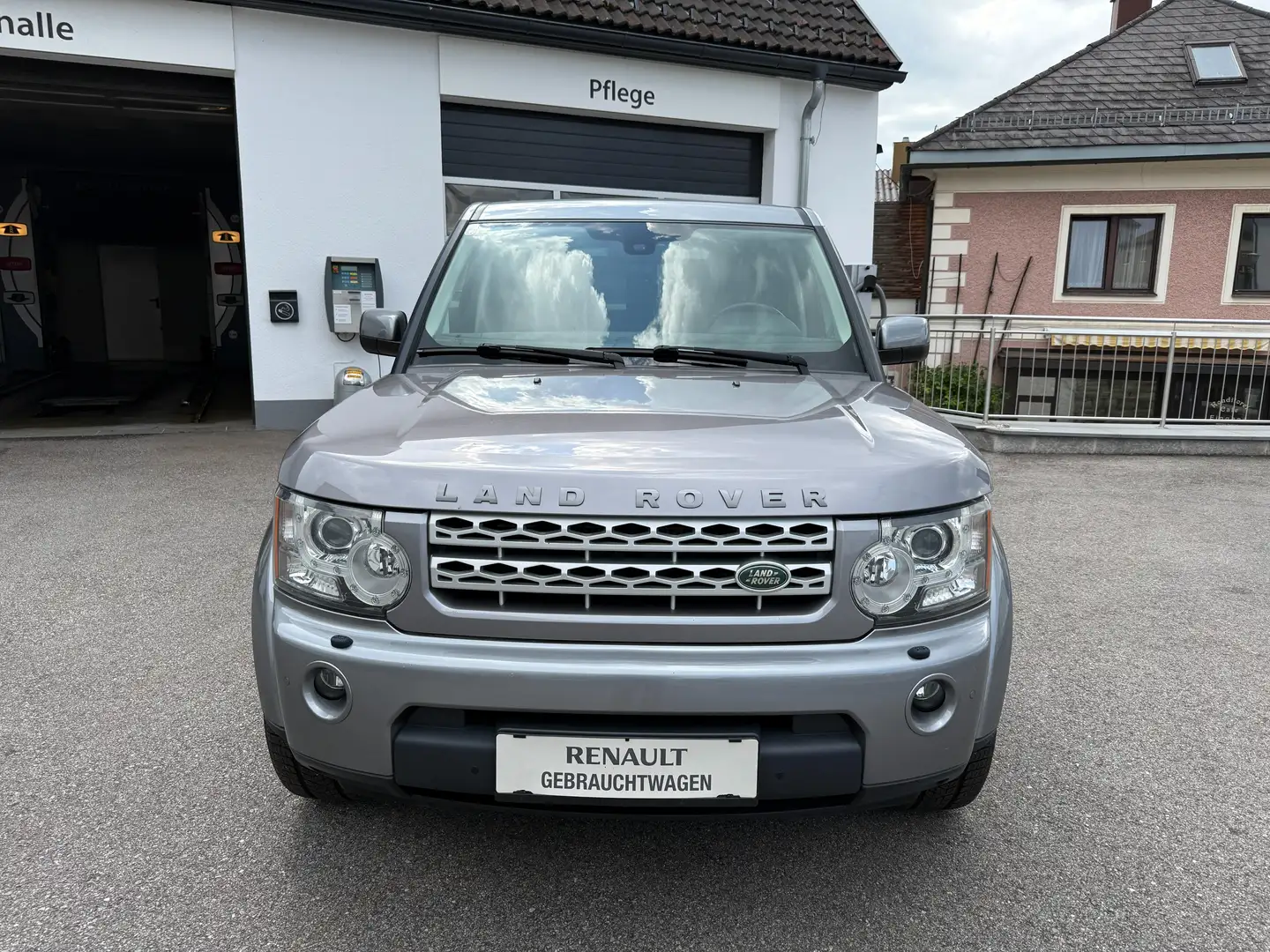 Land Rover Discovery SDV6 SE Grau - 2