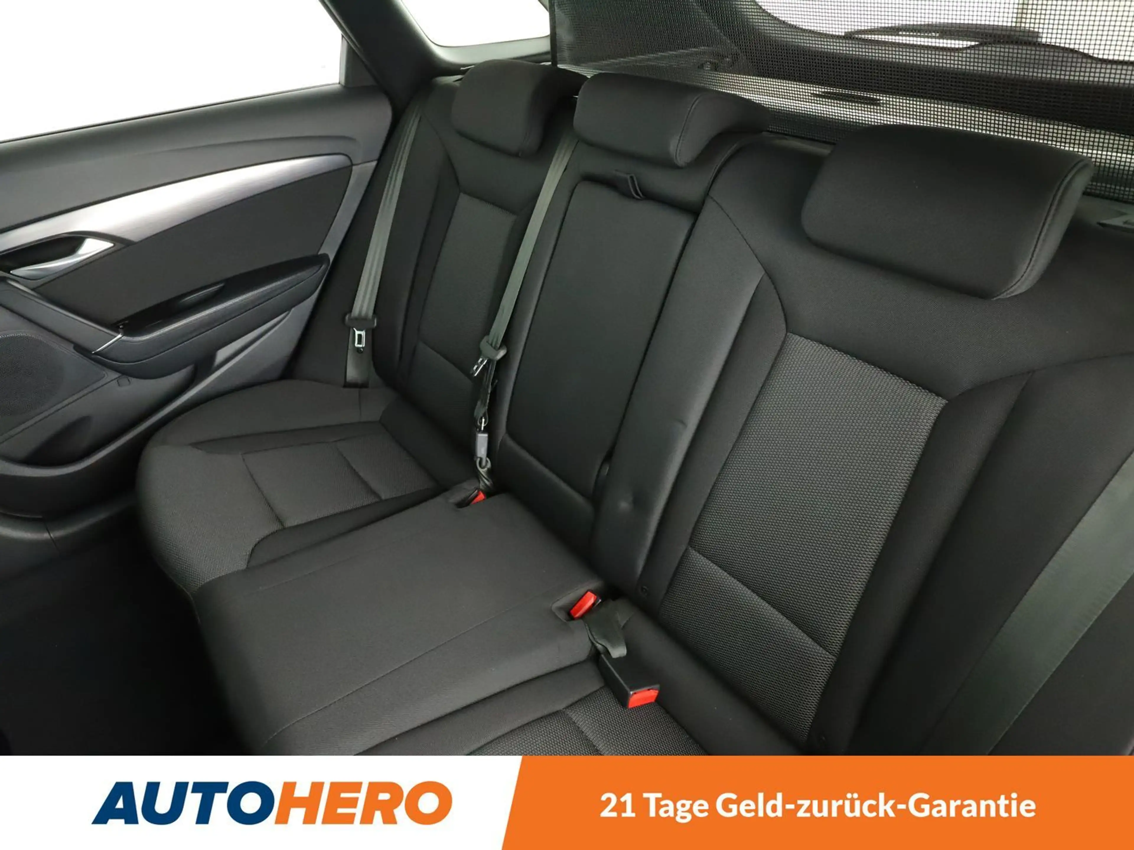 Hyundai i40 1.7 CRDi Trend Blue *NAVI*PDC*SHZ*TEMPO*ALU* — photo 14