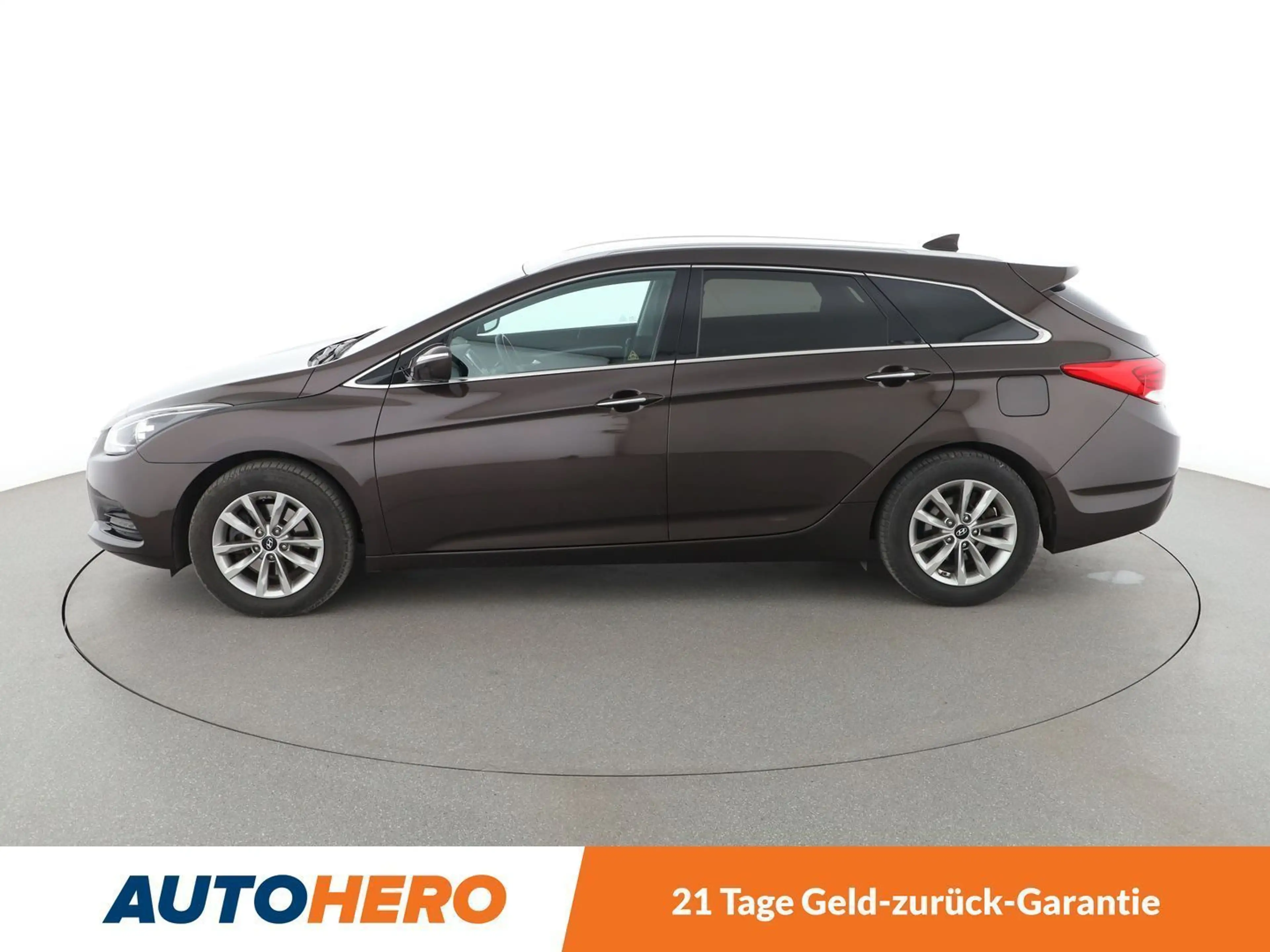 Hyundai i40 1.7 CRDi Trend Blue *NAVI*PDC*SHZ*TEMPO*ALU* — photo 3
