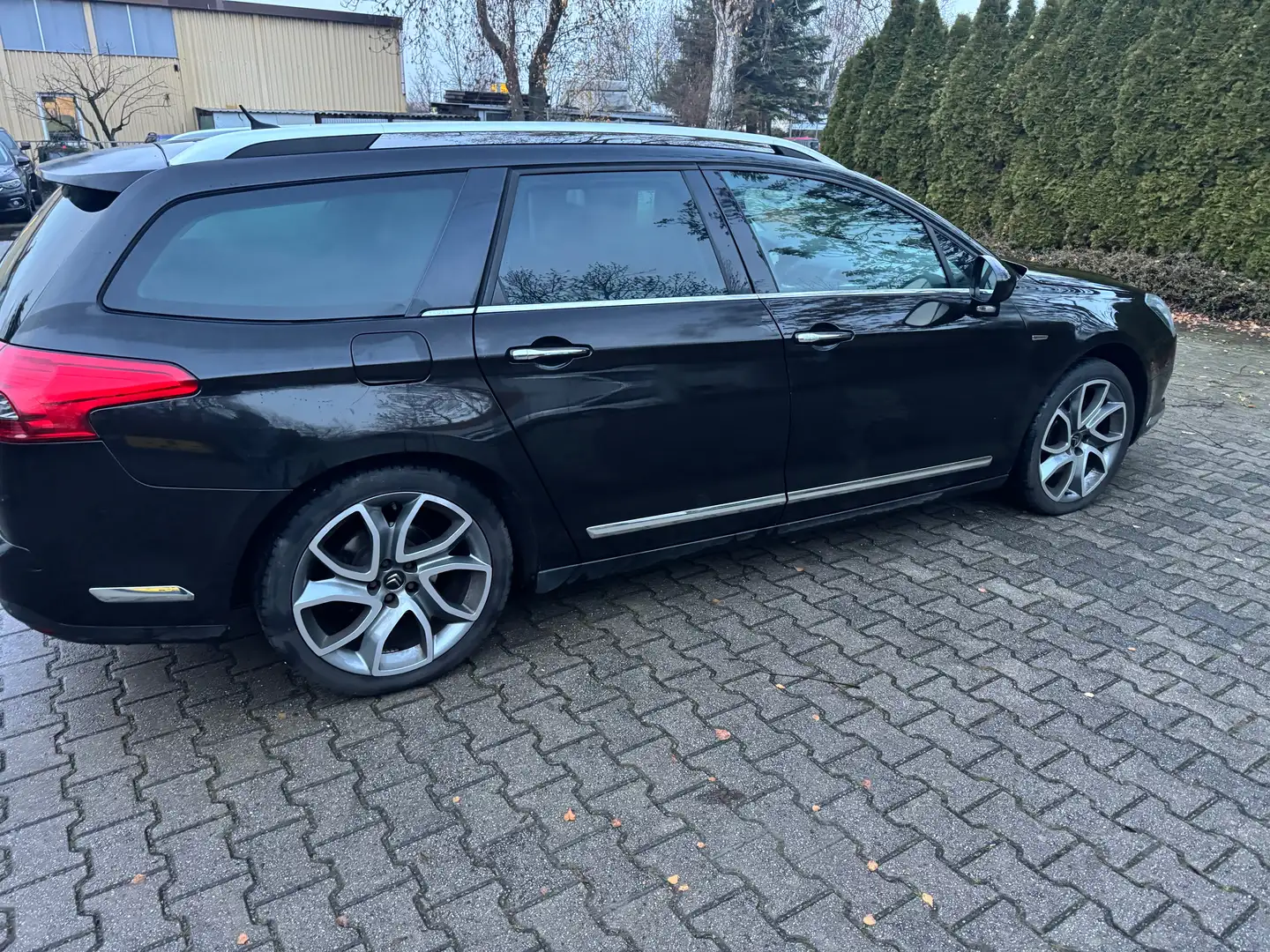 Citroen C5 C5 Tourer Diesel PANO HDi 200 FAP Aut. Exclusive Noir - 2
