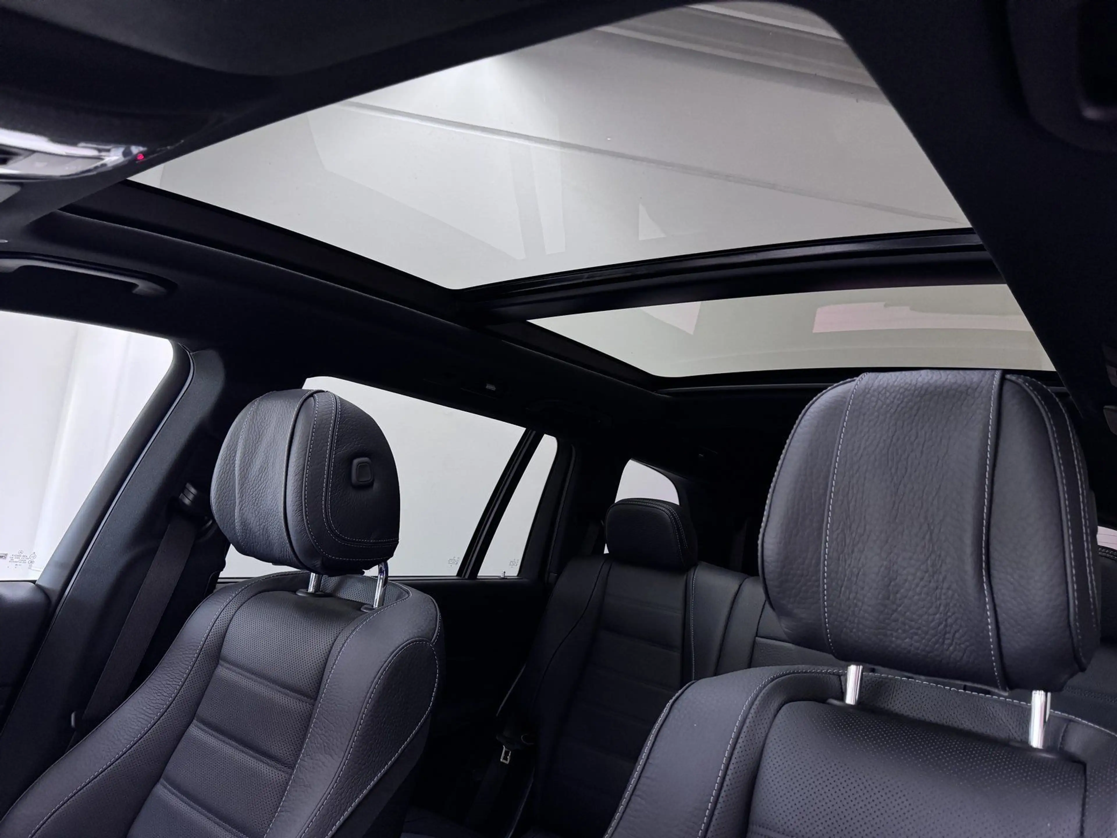 Mercedes-Benz GLS 450 d 4M AMG+NIGHT+22"+PANO+DISTR+AHK+360° — photo 14