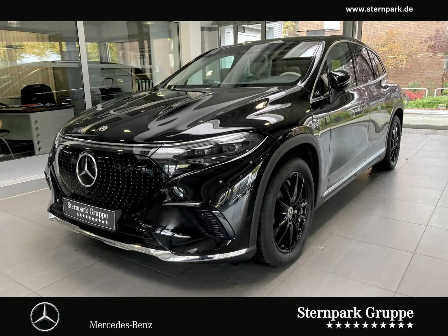 Mercedes-Benz EQS SUV EQS 450 4M SUV 118kWh WärPum+Hyper+Pano+Burm+AHK Чёрный - 1