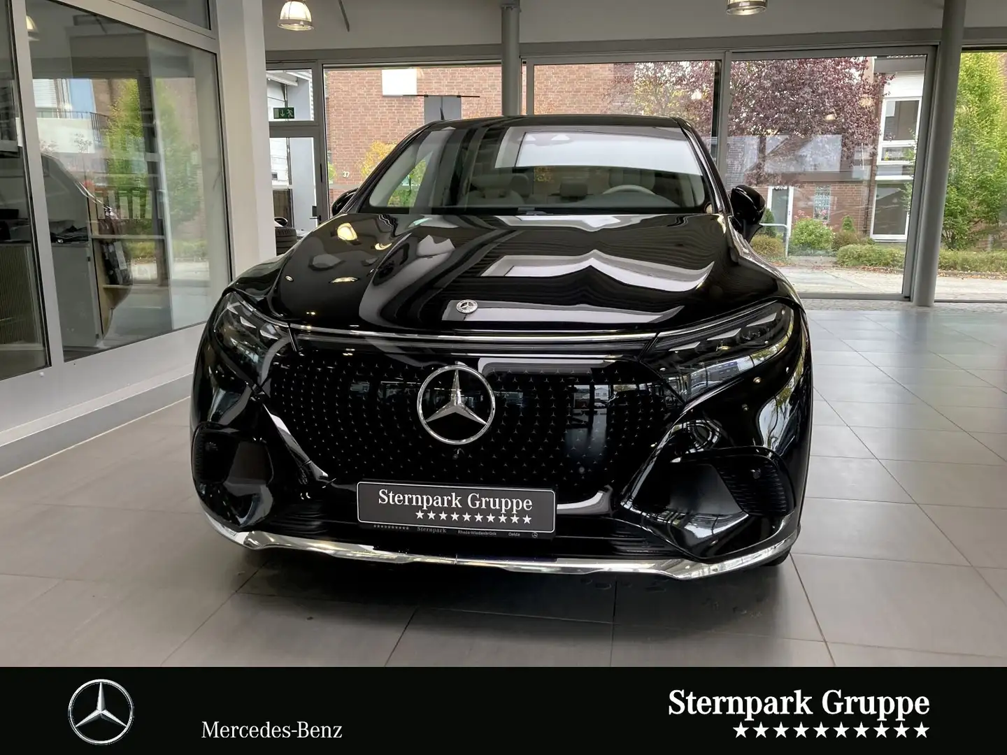 Mercedes-Benz EQS SUV EQS 450 4M SUV 118kWh WärPum+Hyper+Pano+Burm+AHK Чёрный - 2