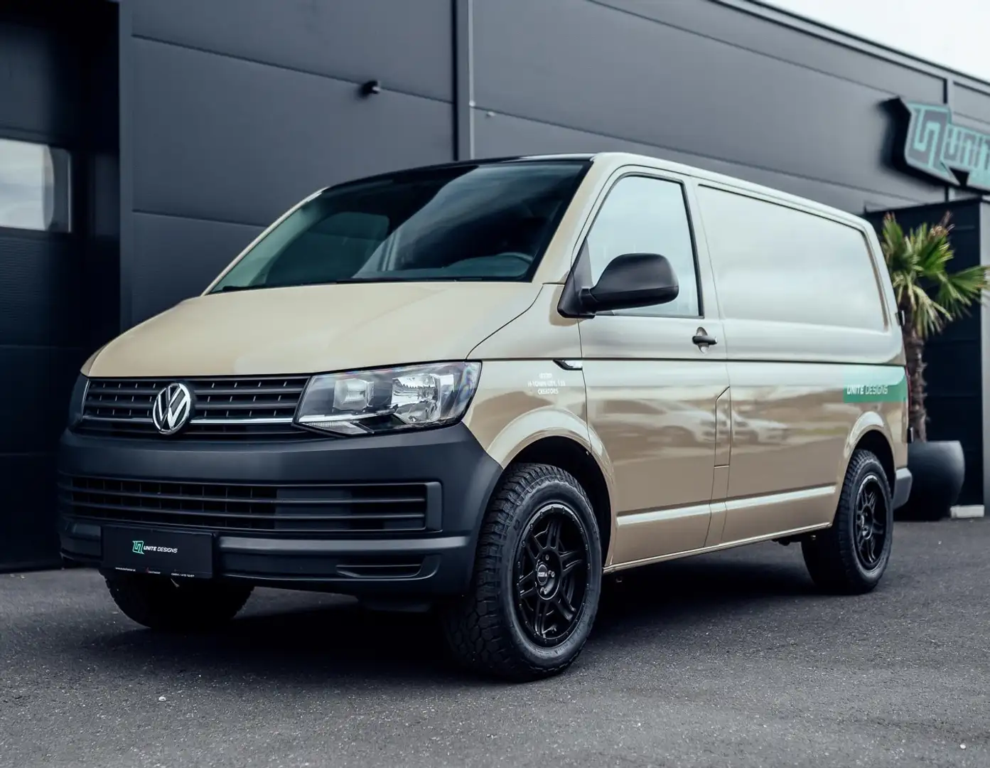 Volkswagen T6 Transporter StHz, SitzHz, Tempomat, Allwetterreifen - 1
