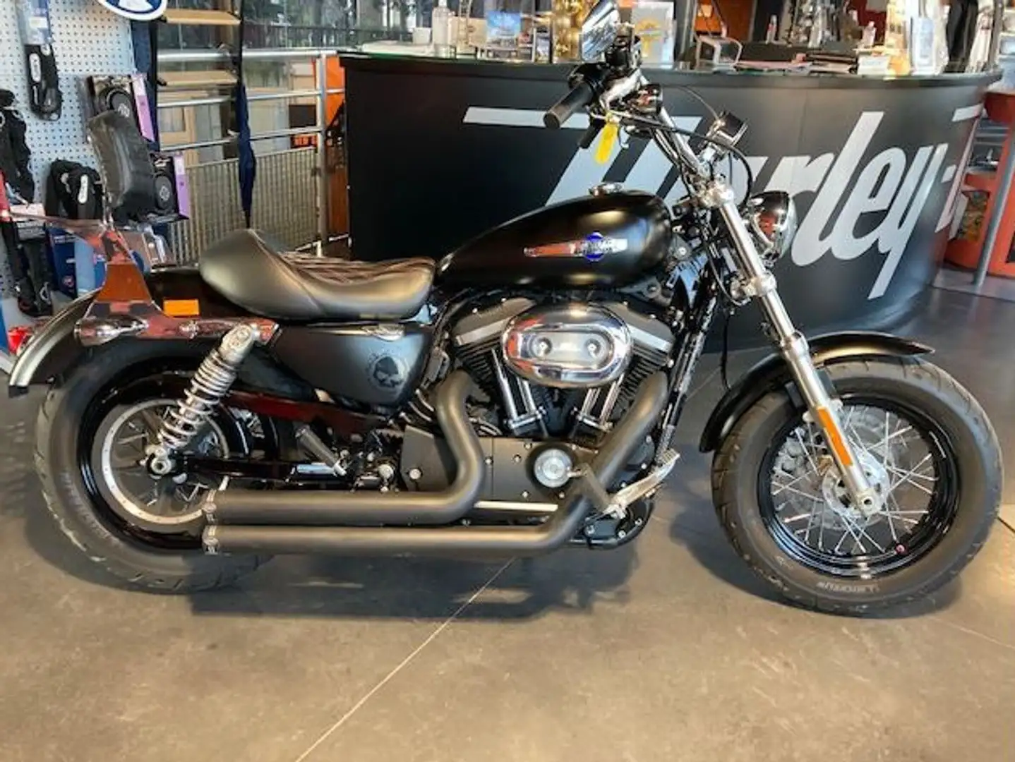 Harley-Davidson XL 1200 XL1200CB CUSTOM Zwart - 1