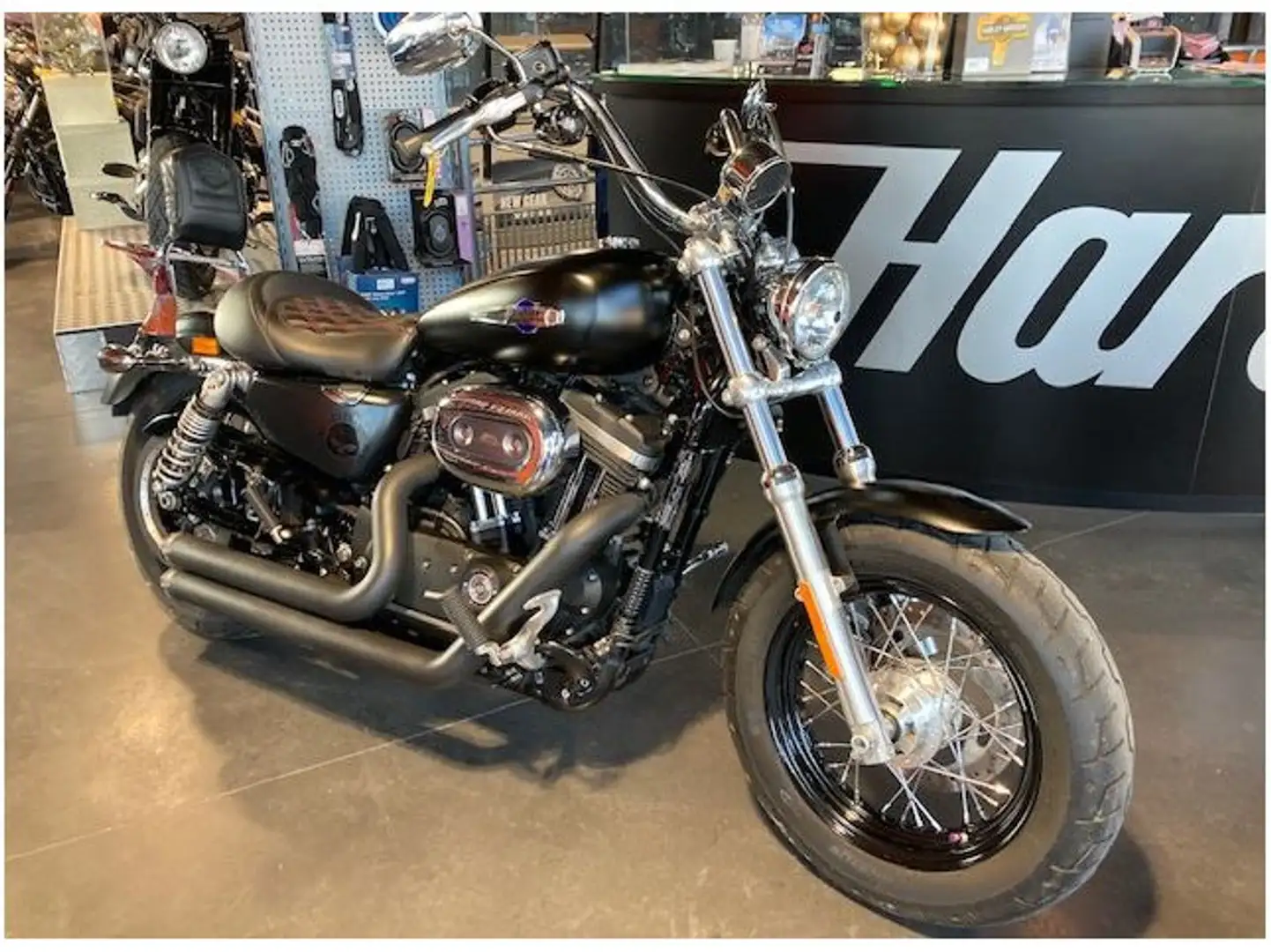 Harley-Davidson XL 1200 XL1200CB CUSTOM Zwart - 2