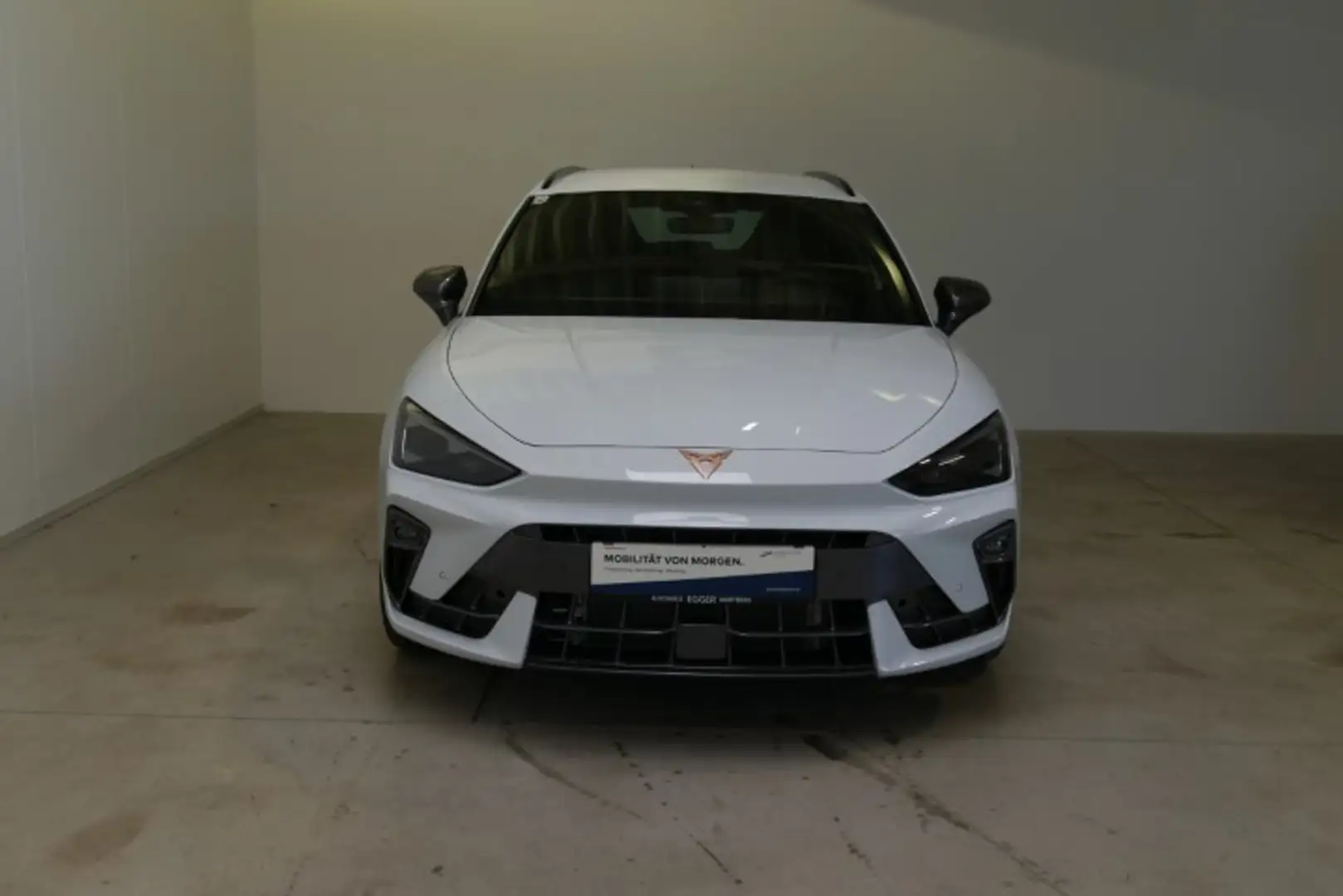 CUPRA Leon 1.5 eTSI DSG 150 PS Weiß - 2