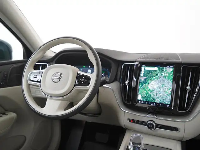 Volvo XC60 view 6