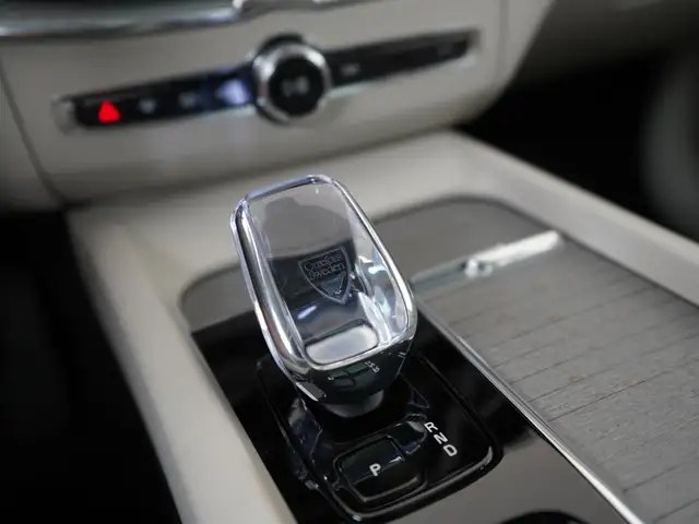 Volvo XC60 view 12